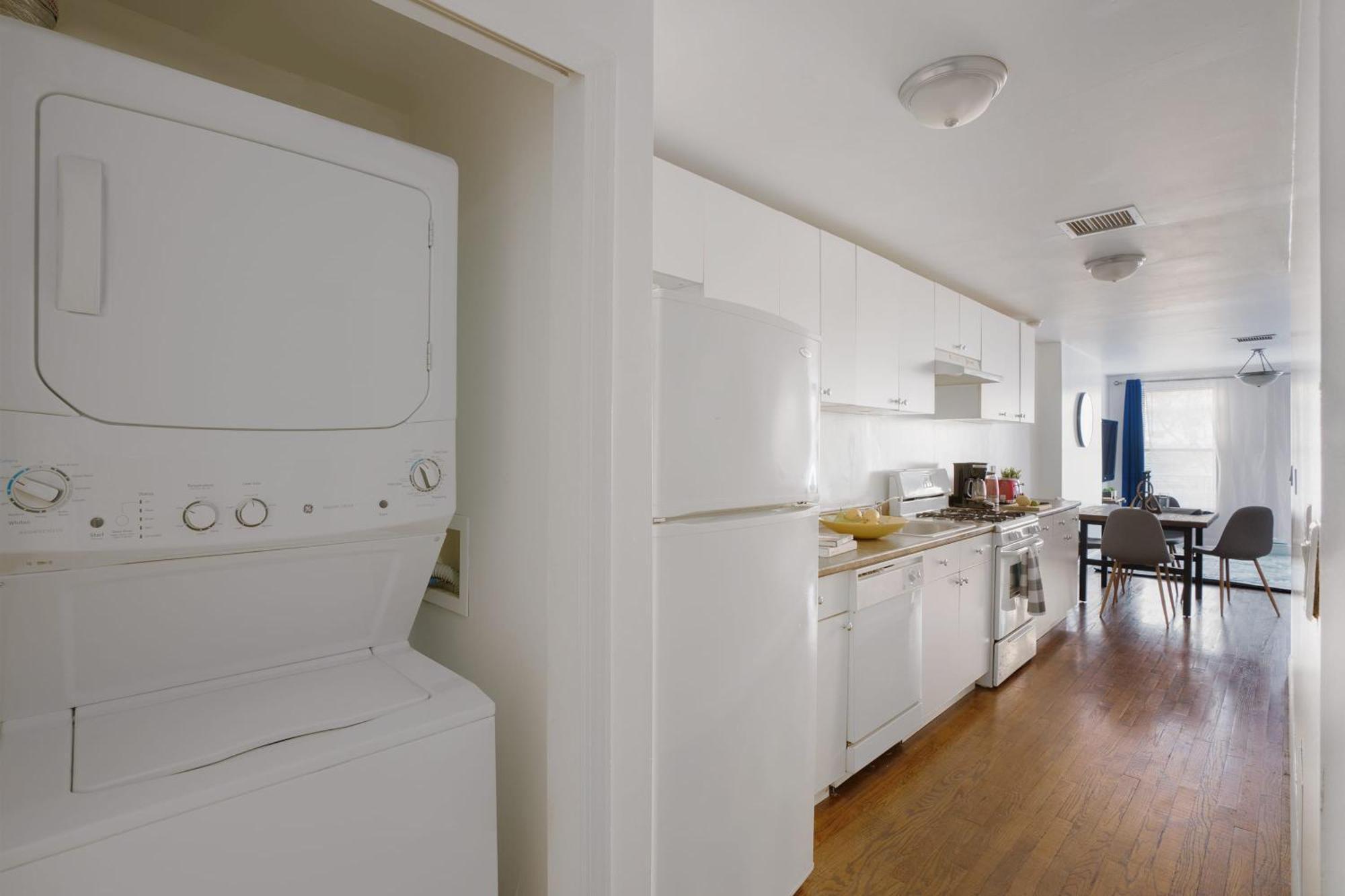 1435-3-3 Bedrooms 2bath W D Prime Upper East * New York