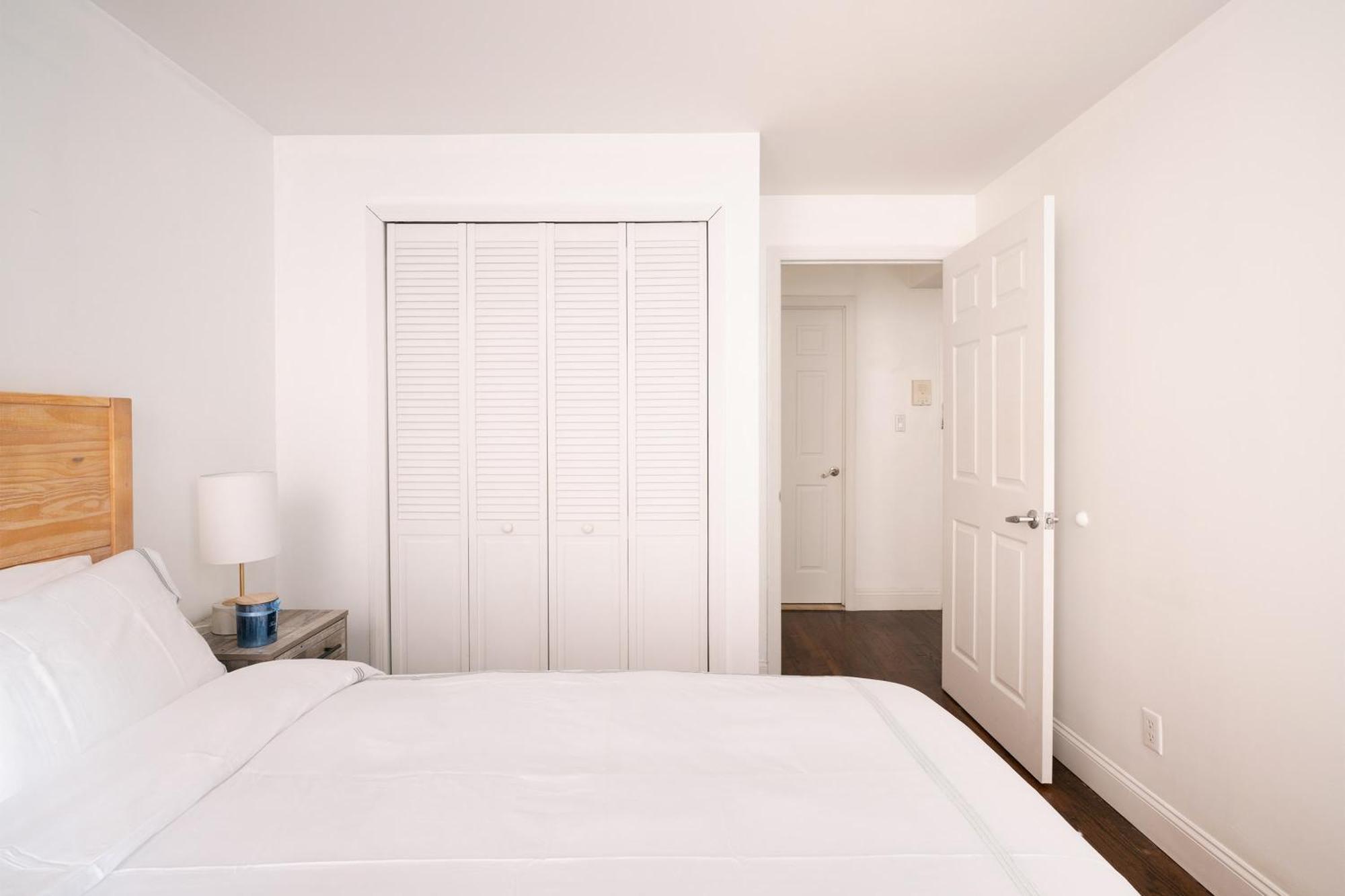 1435-3-3 Bedrooms 2bath W D Prime Upper East New York