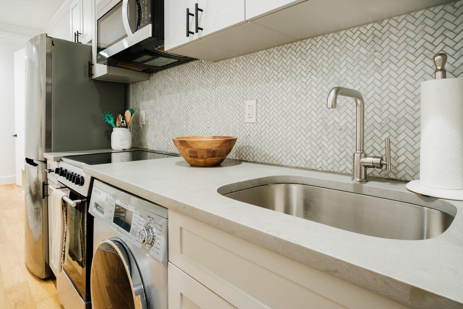 1288-4r Newly Furnished Prime Ues 2br * New York