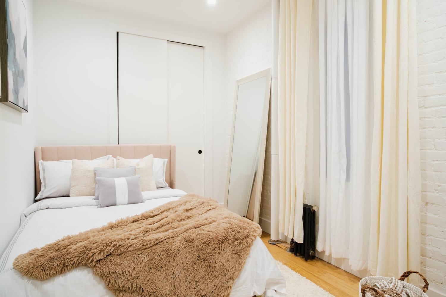 1288-4r Newly Furnished Prime Ues 2br Apartment