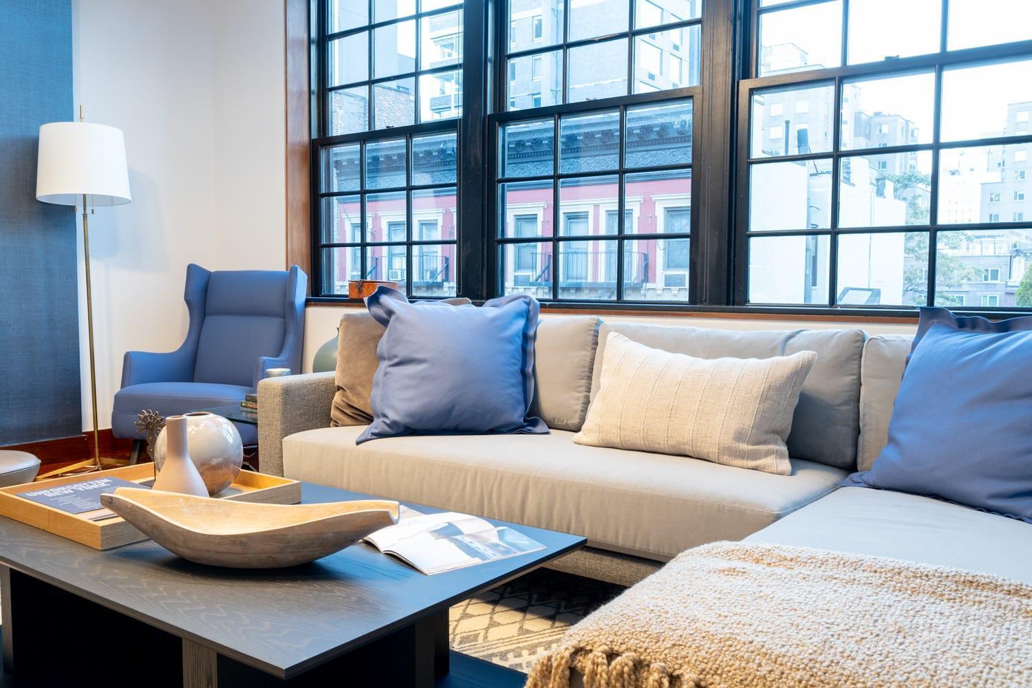 E10-3 3br Designer Townhouse Apartment *