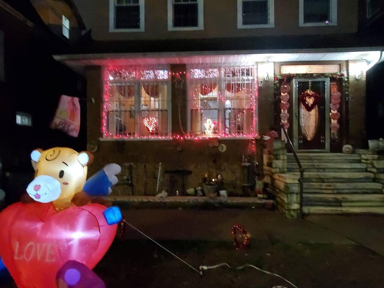 Apartment Lovely 2 Bedroom With 2 Entrance And Parking With A Fee New York