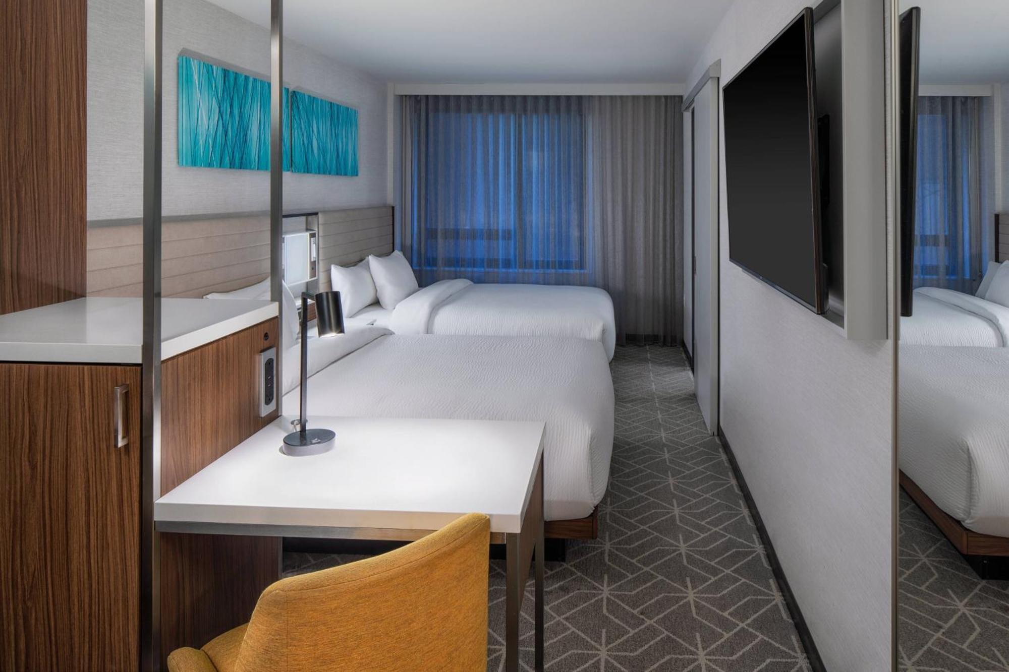 Springhill By Marriott Manhattan/times Square South 4*