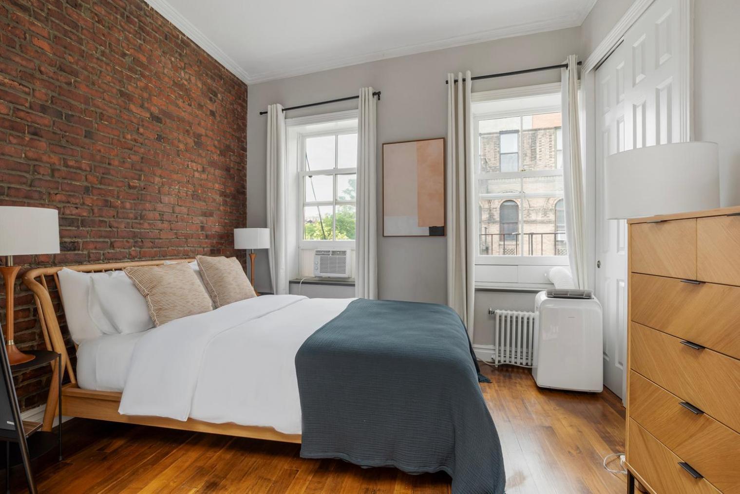 West Village 1br W High Ceilings Skylight Wd Nyc-1172 Appartement