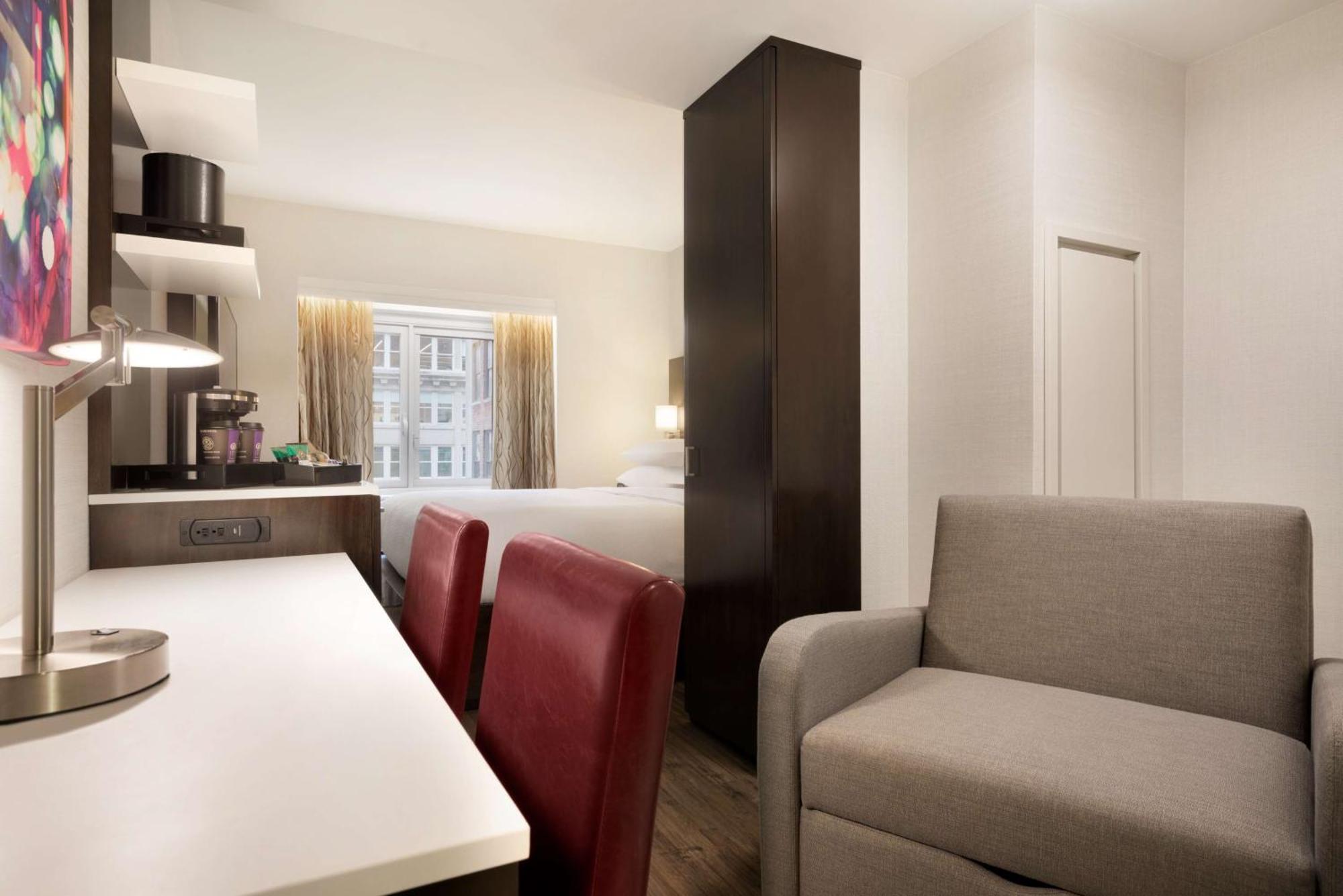 Embassy By Hilton Manhattan Times Square 4* New York