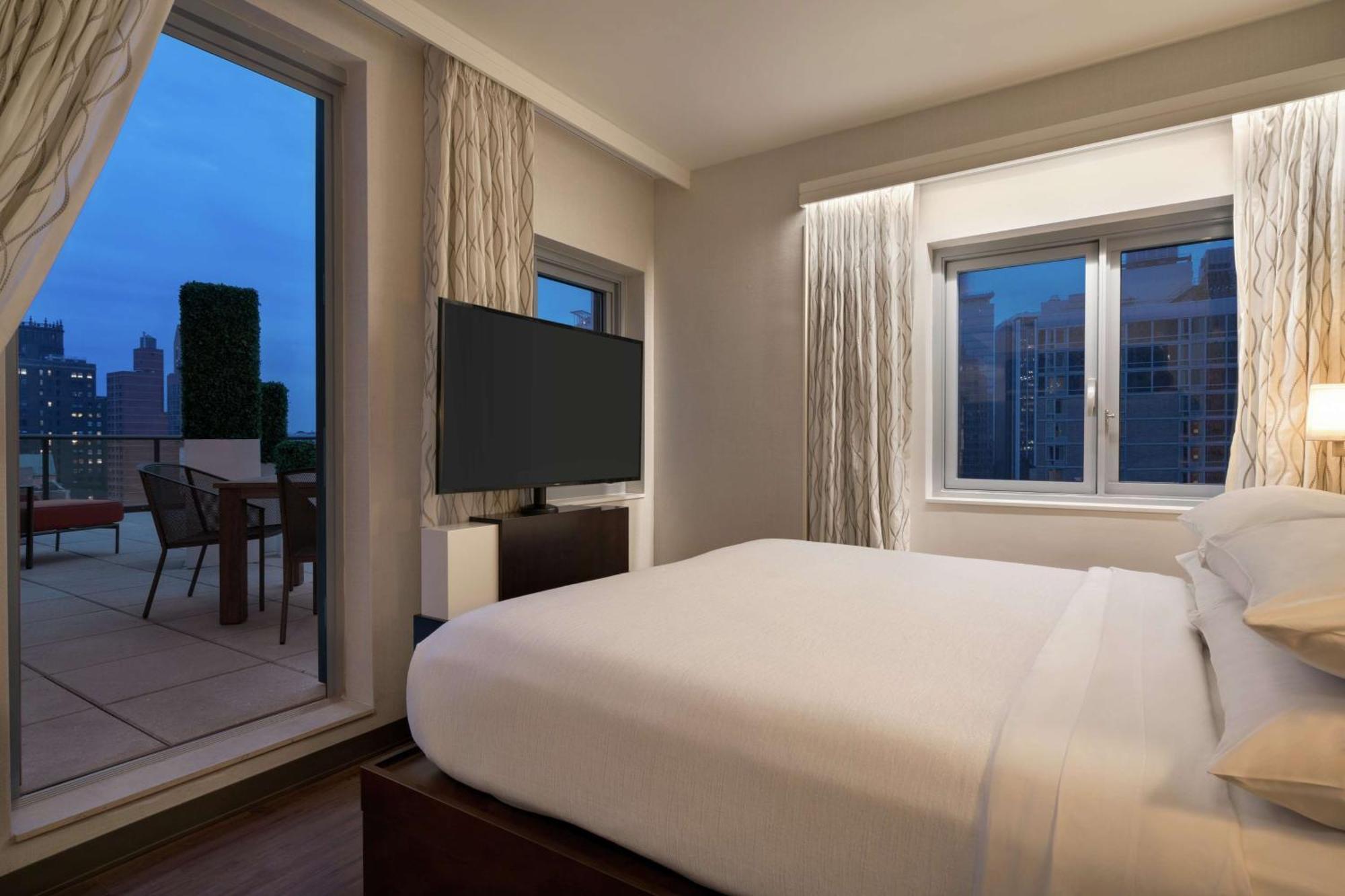 Hotel Embassy By Hilton Manhattan Times Square