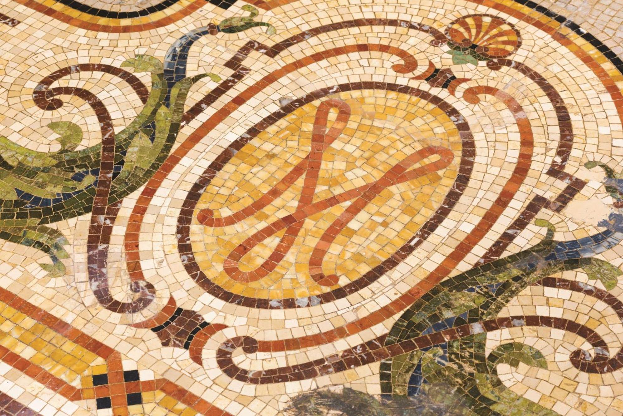 Hotel Martinique On Broadway, Curio Collection By Hilton