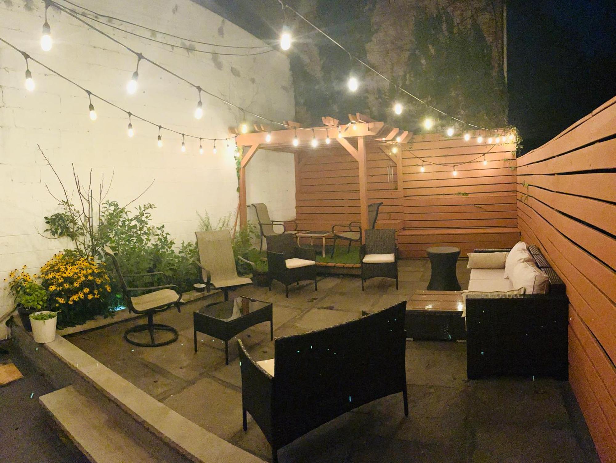 Modern Brownstone 2bdrm Duplex With Backyard Terrace Privatunterkunft New York