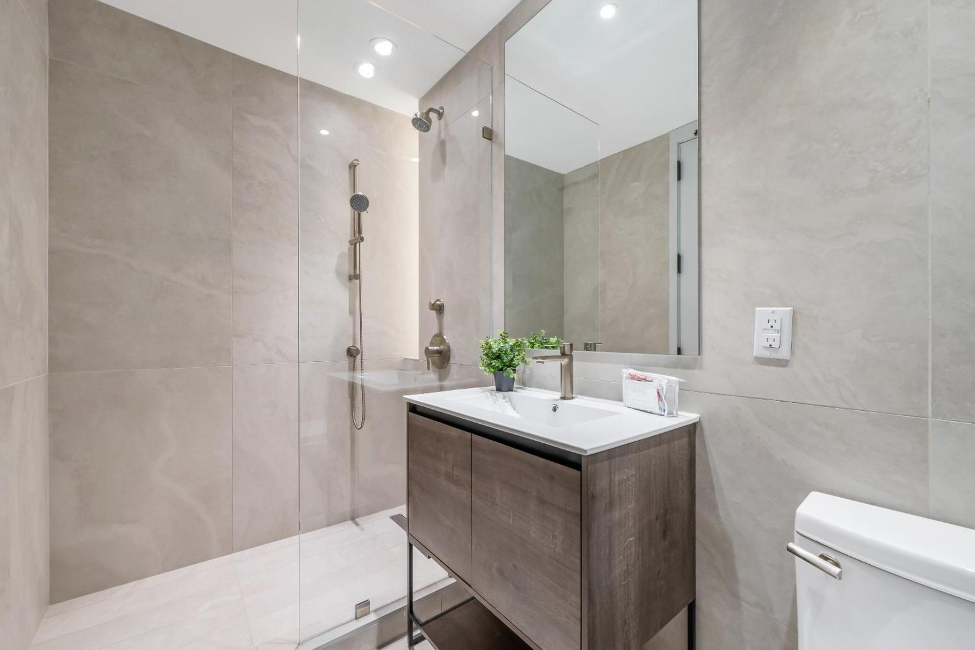 Hotel Global Luxury At The Arches 4*