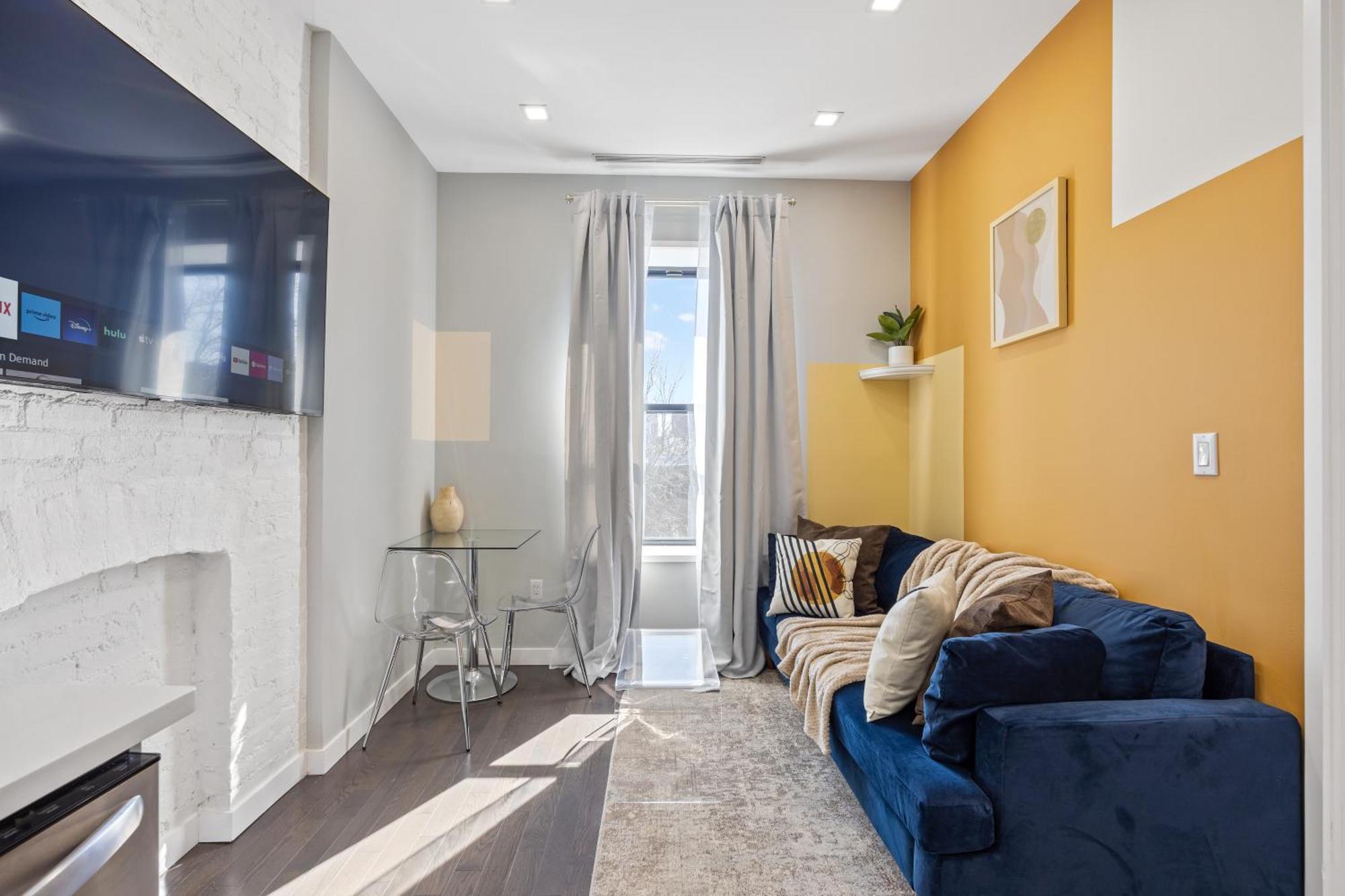 Swj544 - Spacious 5br With Chef's Kitchen *