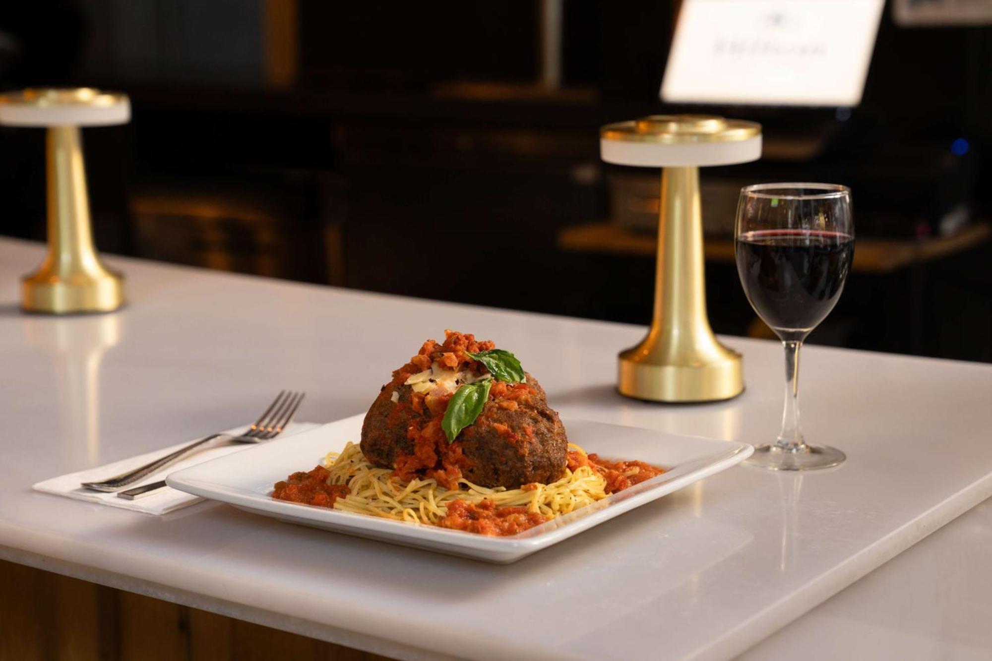 Hotel Embassy By Hilton Manhattan Times Square 4*