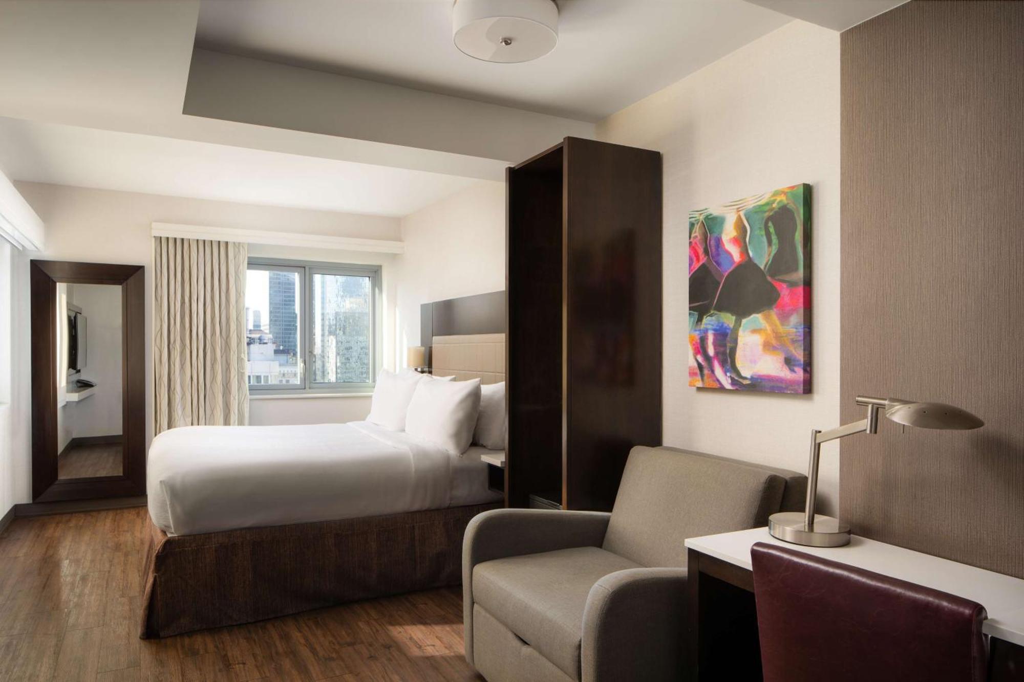 Hotel Embassy By Hilton Manhattan Times Square