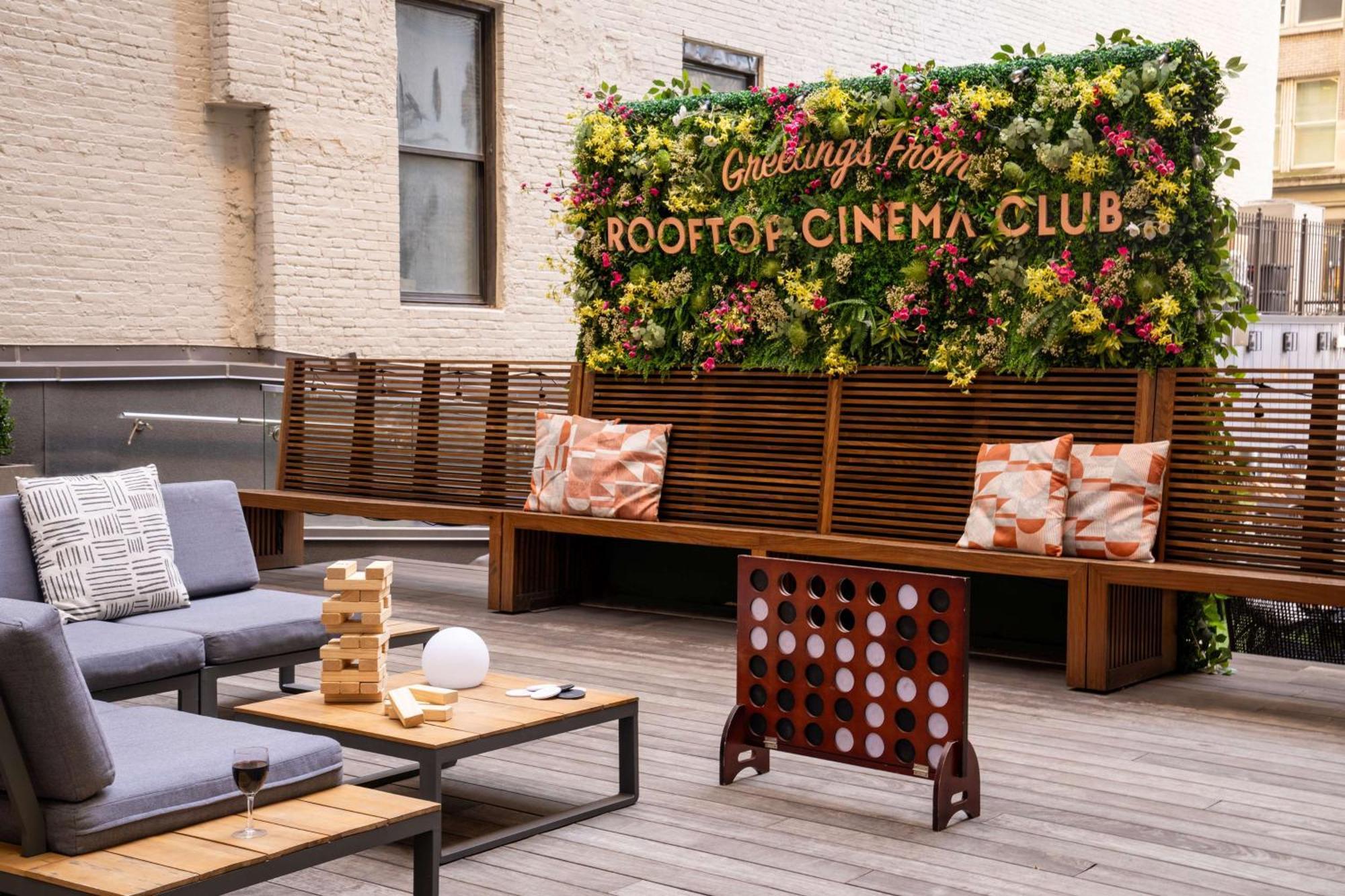 Hotel Embassy By Hilton Manhattan Times Square