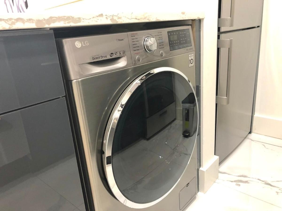 1597-6 Luxury Upper East Side W&d Apartment New York