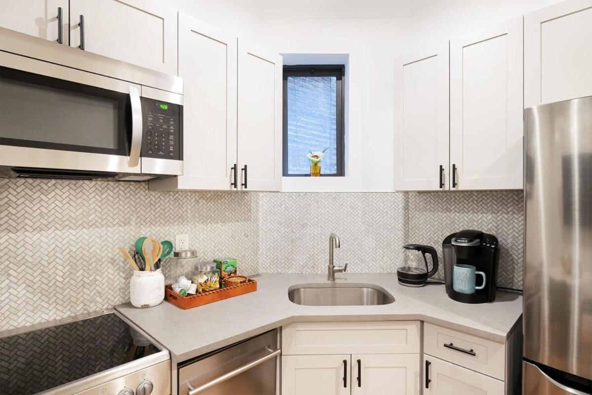 Apartment 1288-3rs New Renovated 2 Bedrooms New York