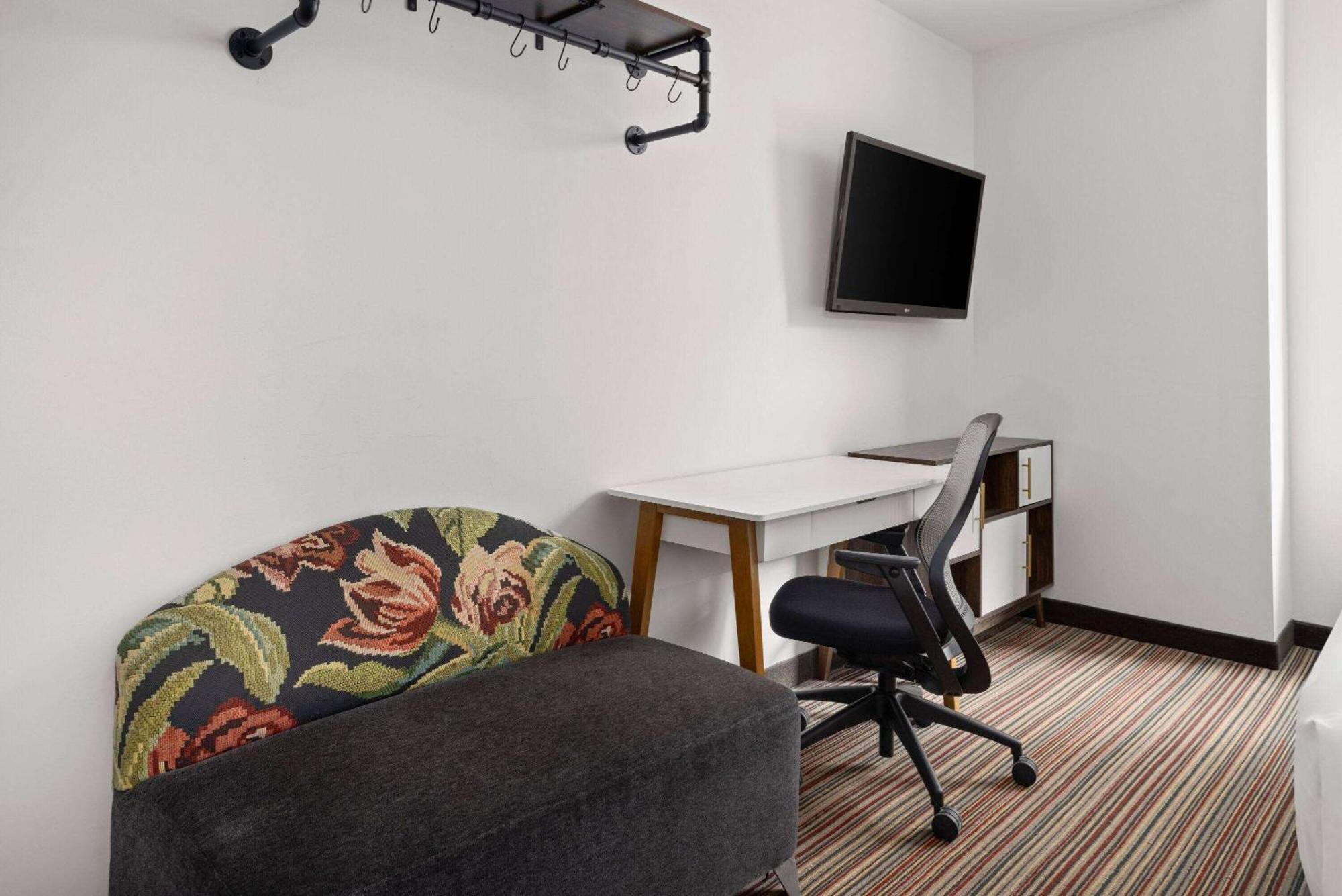 Hotel The Herald By Luxurban 3*