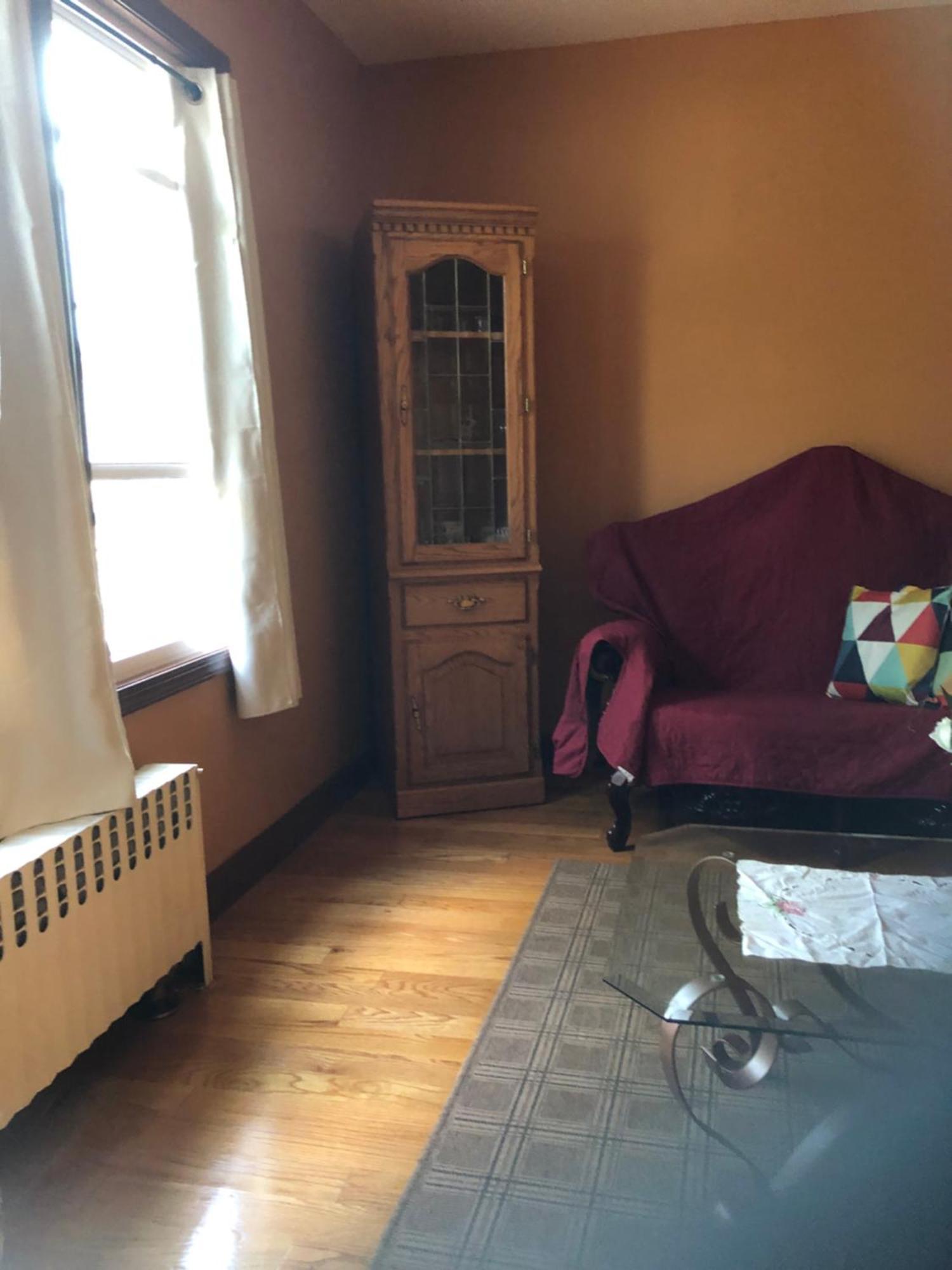 Couette-café Private With Own Entrance To Share *