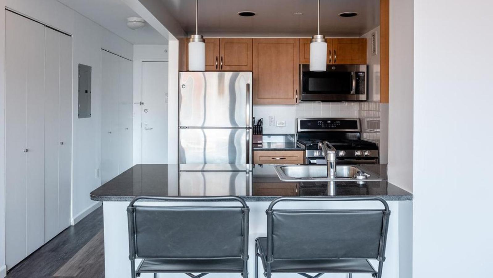 Landing - Modern With Amazing Amenities