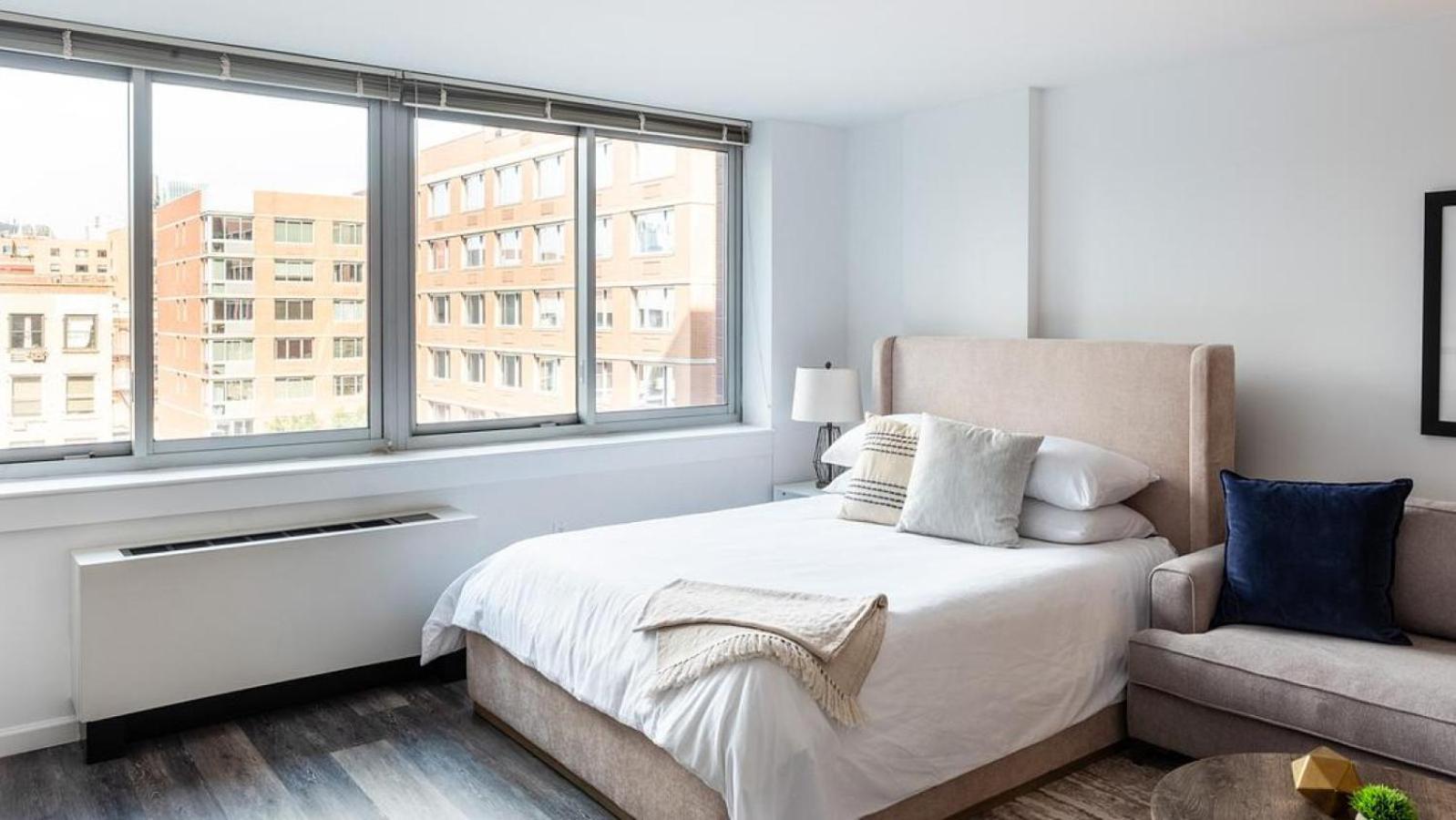 Landing - Modern With Amazing Amenities * New York