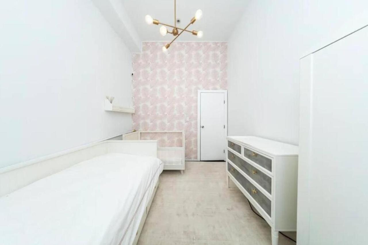 Luxurious 3 Bedroom Beautifully Renovated Loft Appartement New York