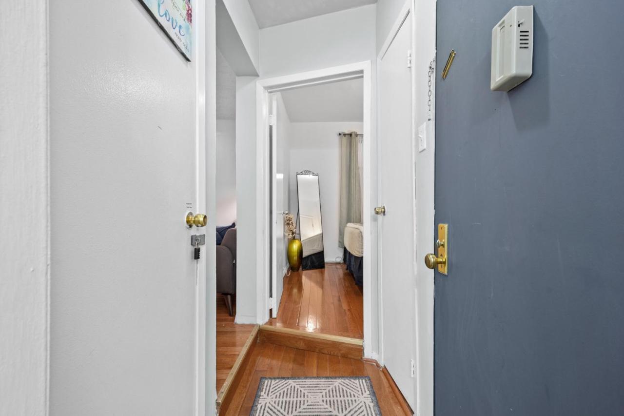 1br Walk To Park And Columbia