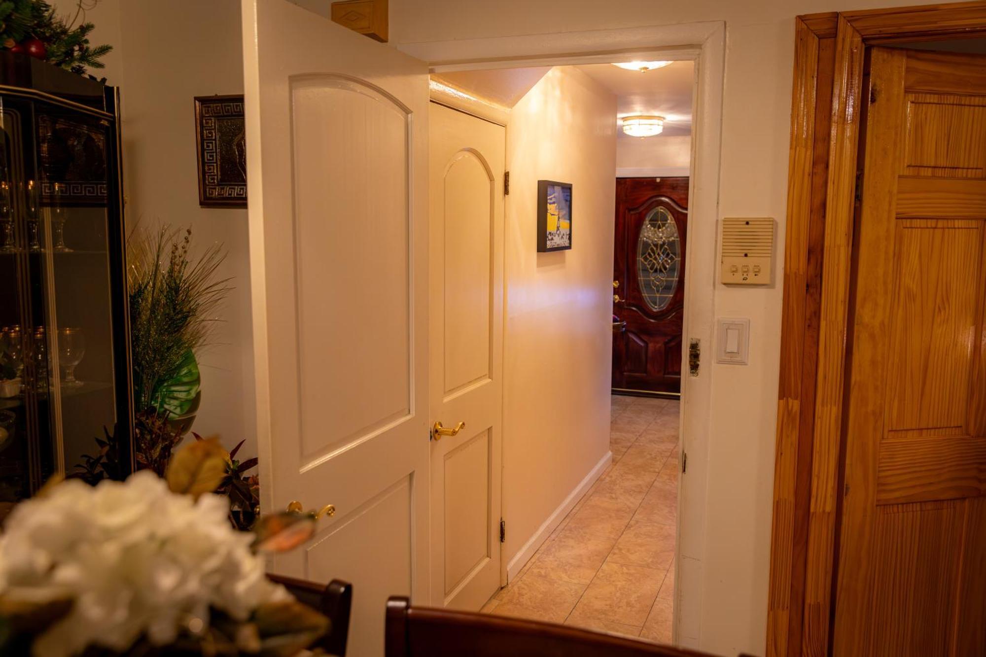 Guest house Spacious Comfy In Cozy Classy Duplex New York