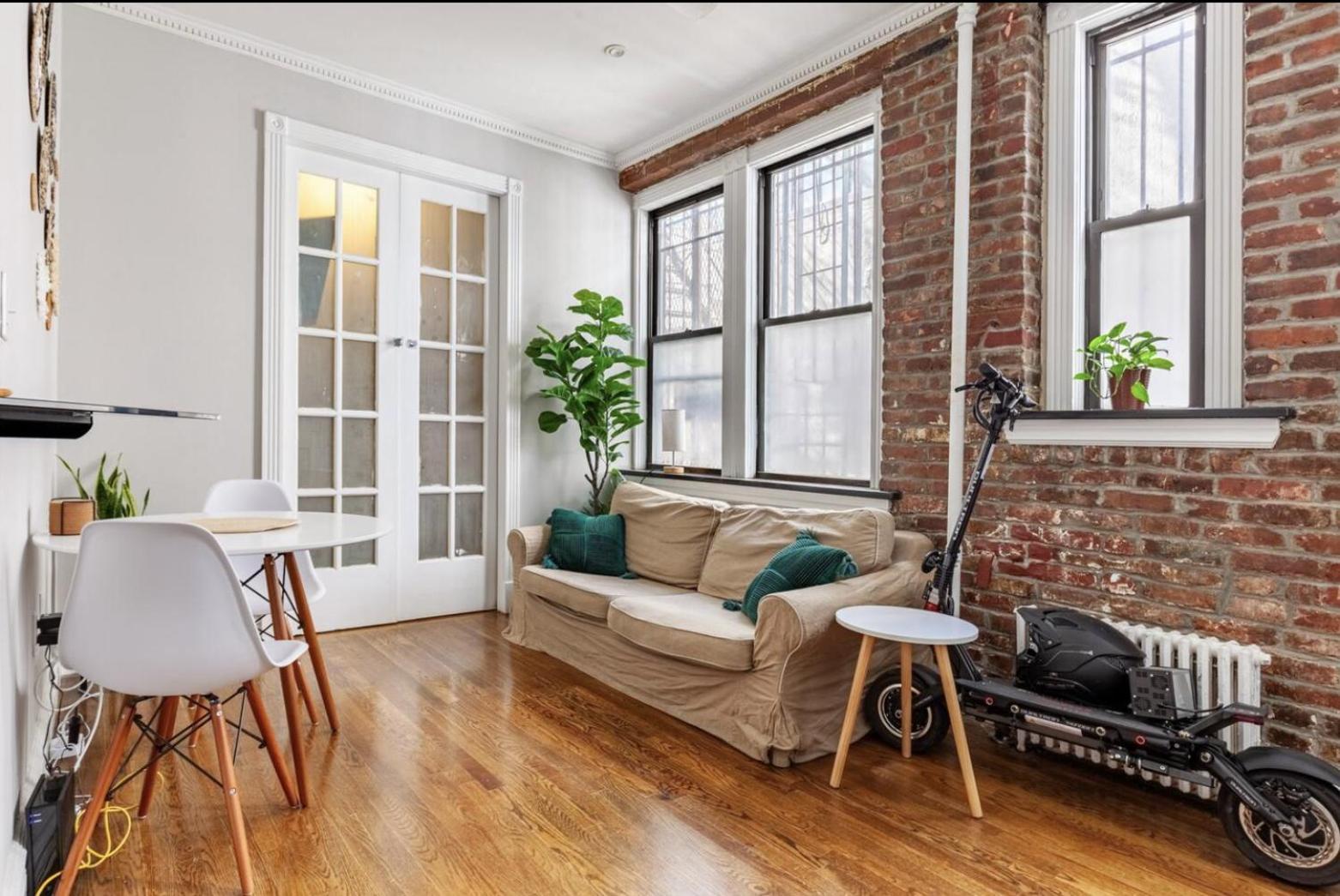Private At A 3 Bedroom At The Heart Of East Village - Shared * New York