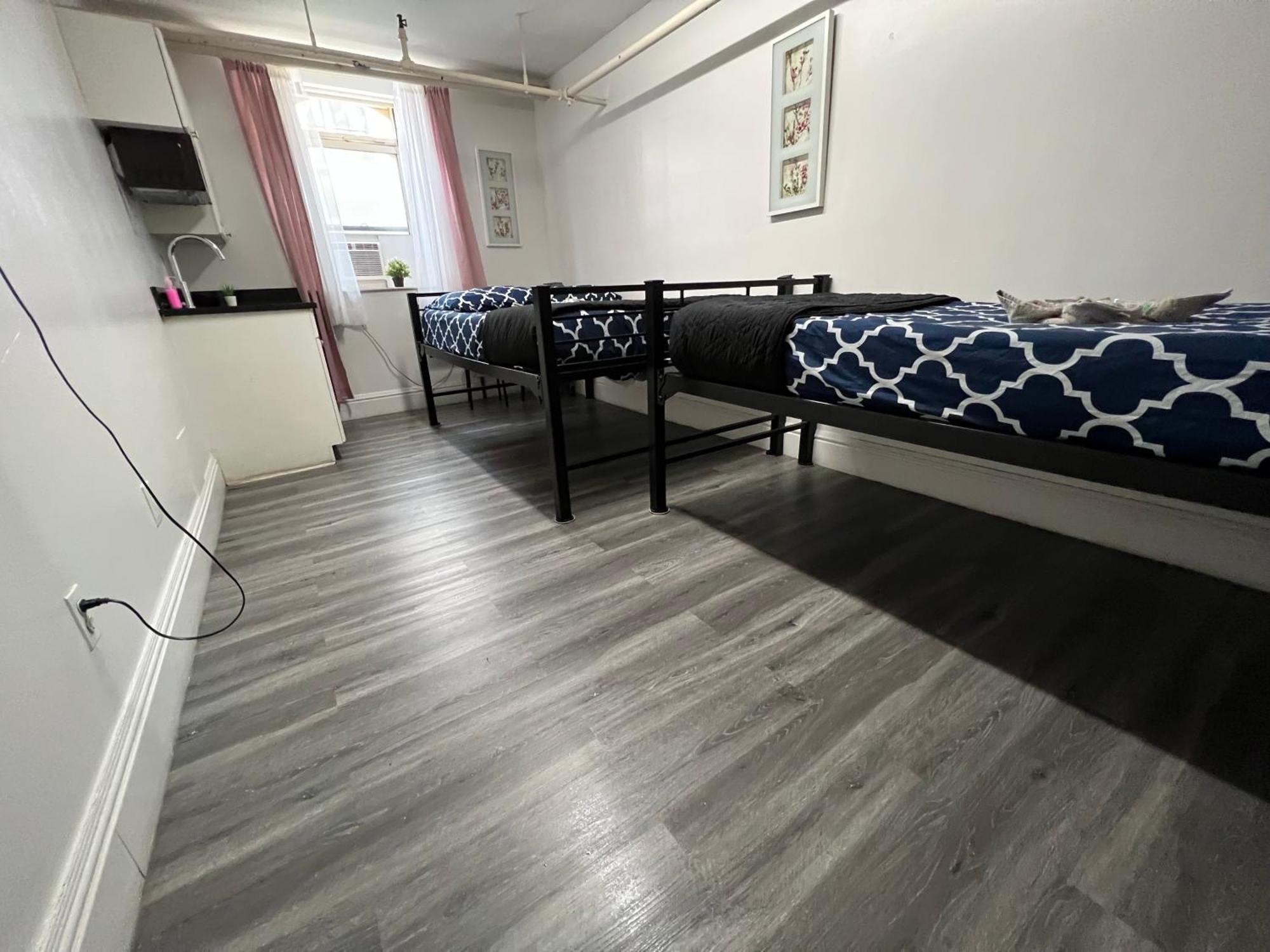 Apartment 31 Street Broadway