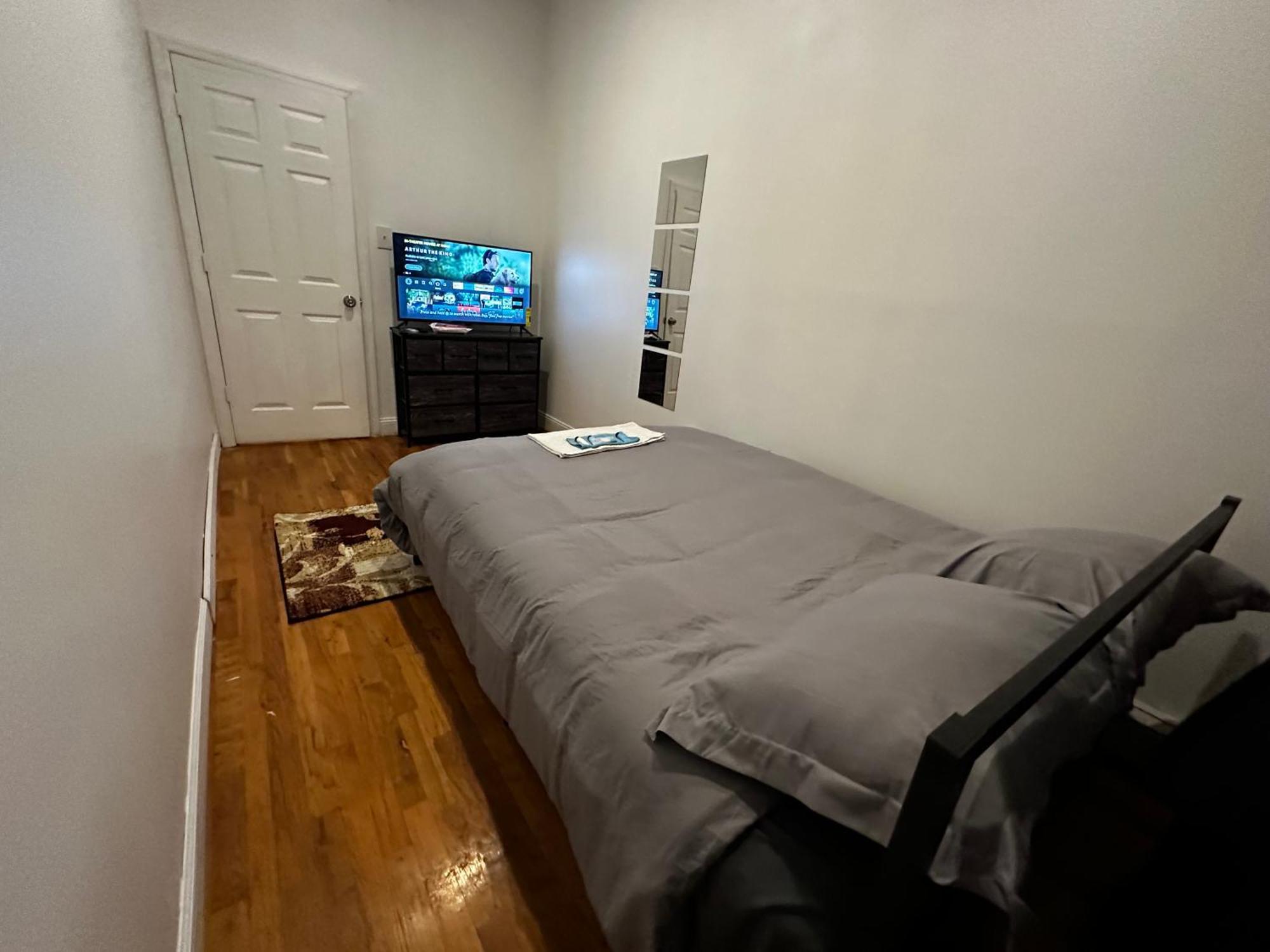 Cozy Townhouse In Manhattan Homestay