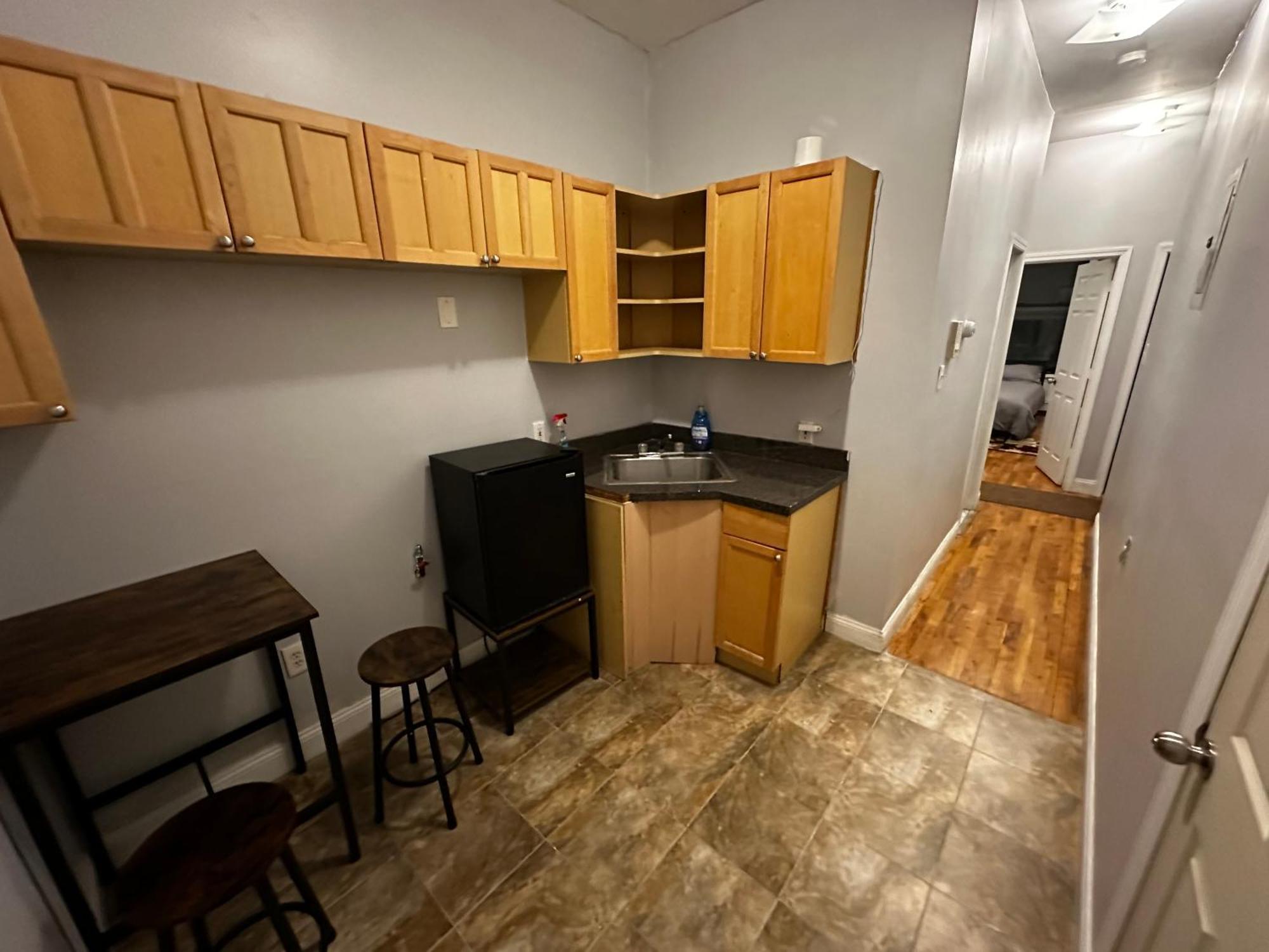 Homestay Cozy Townhouse In Manhattan