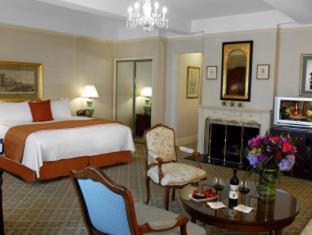 Hotel Elysee By Library Collection 4*