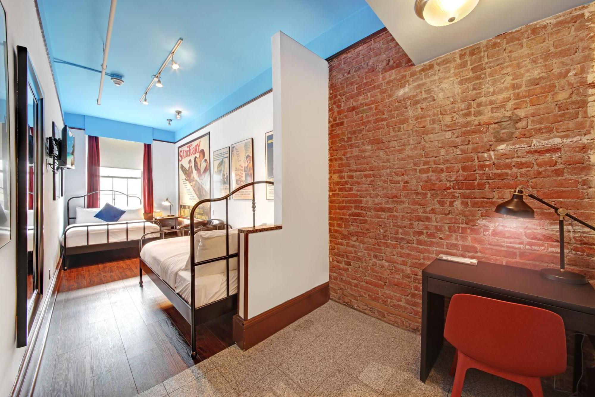 Chelsea Pines 3* New York