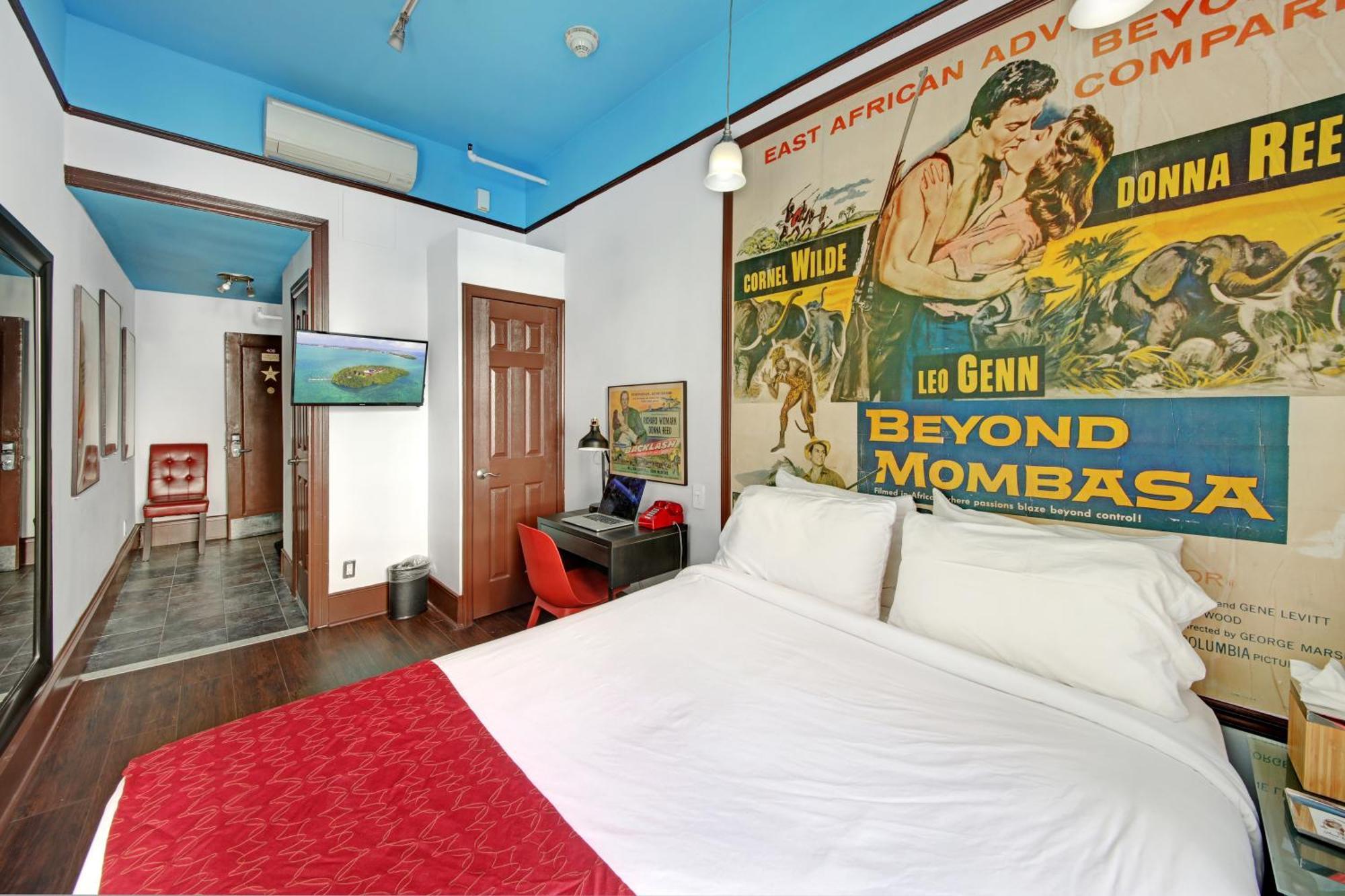 Chelsea Pines Hotel 3*