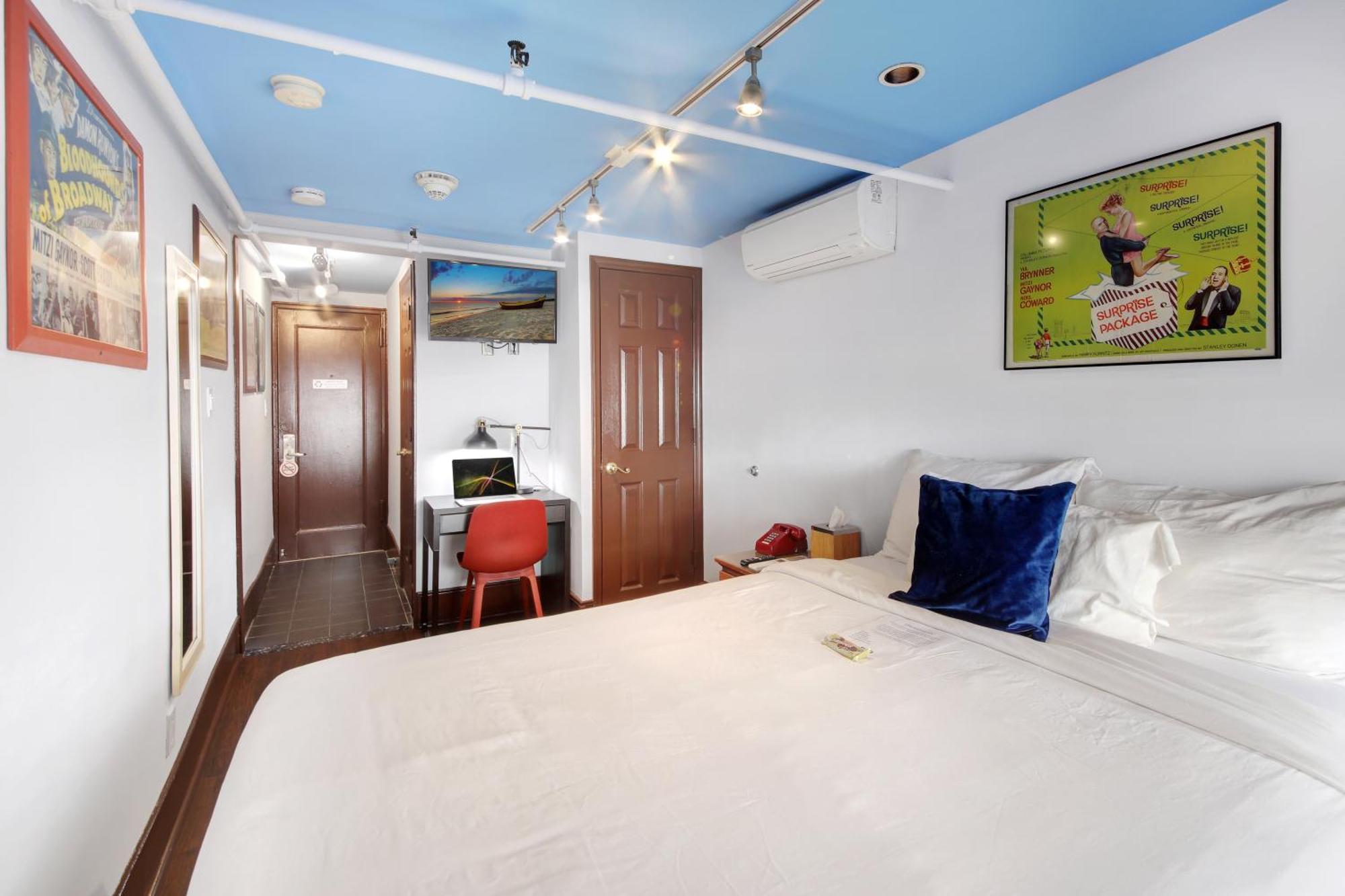 Chelsea Pines New York