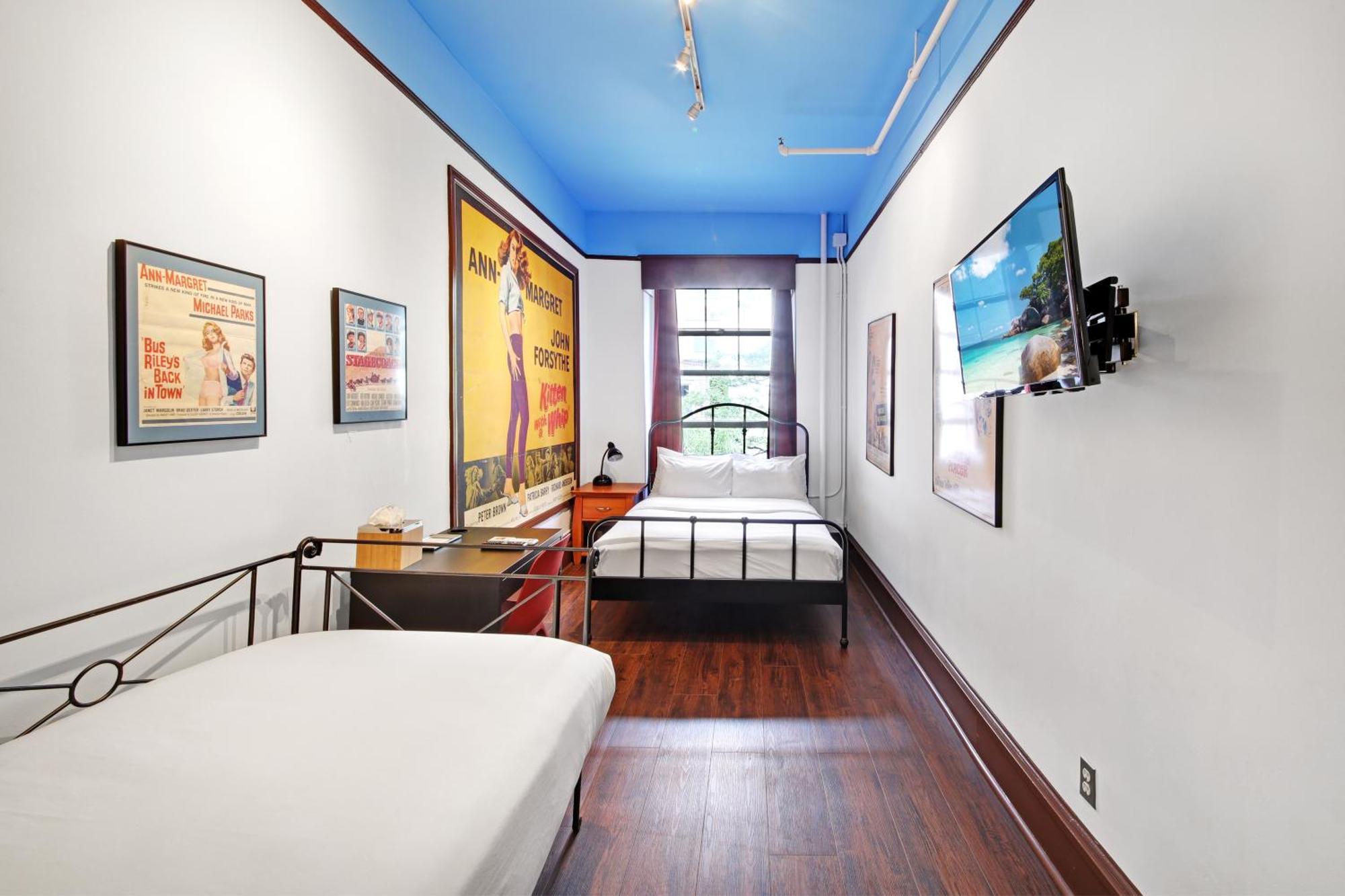 Chelsea Pines Hotel 3*