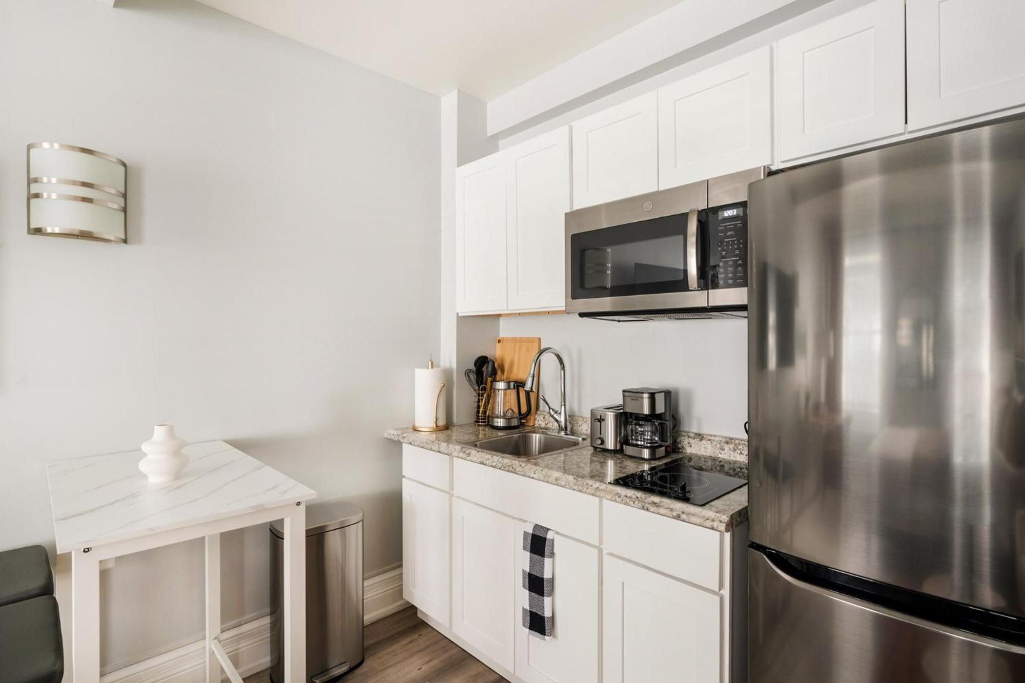 Apartment 73-819 New Uws Doorman Gym *