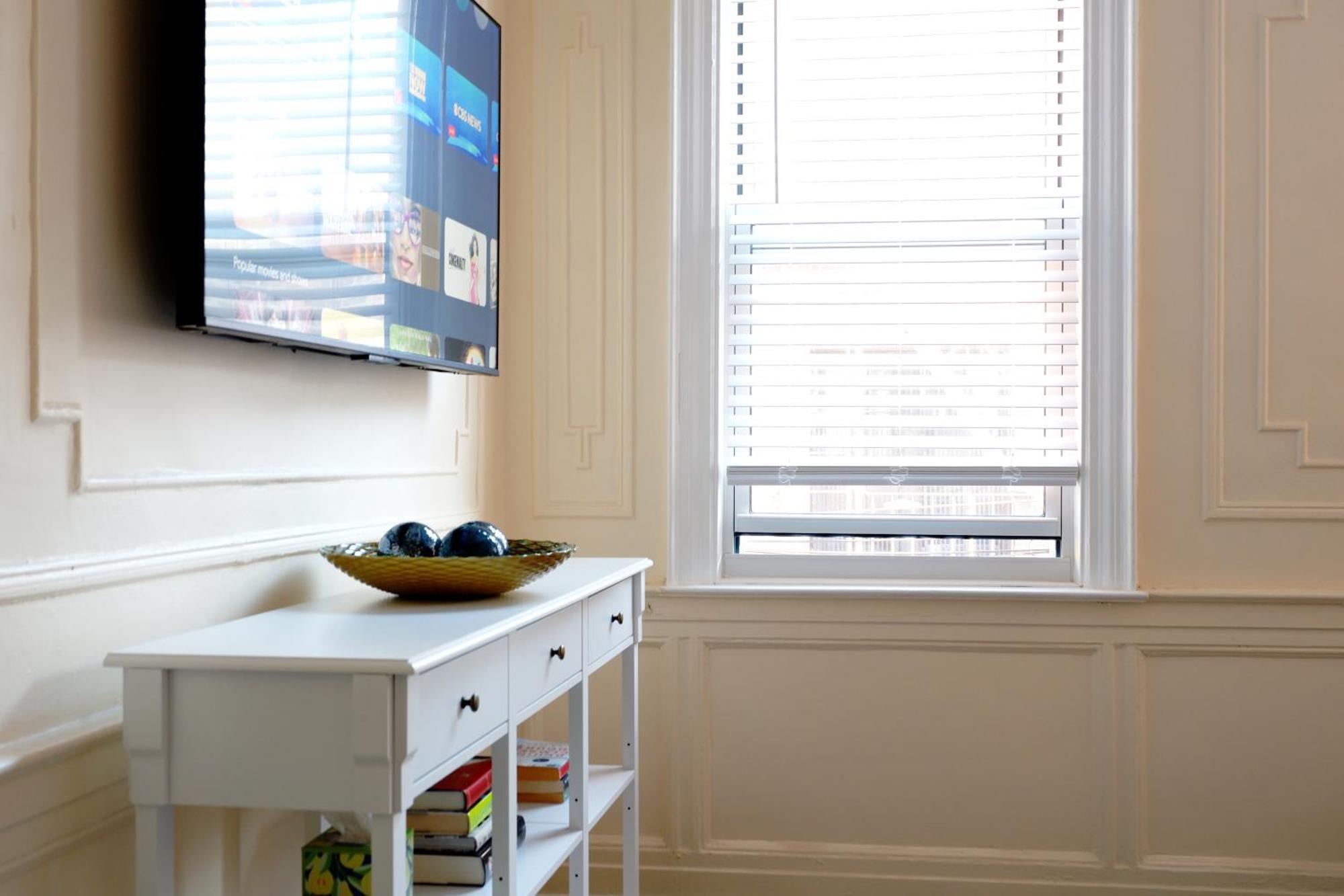 Newly Renovated - Minutes From The Apartment *