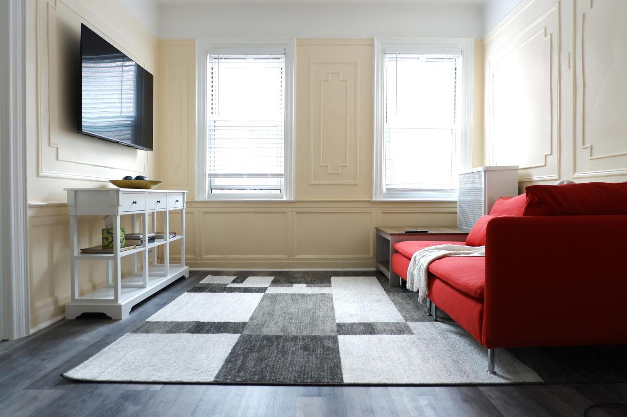 Newly Renovated - Minutes From The Apartment *