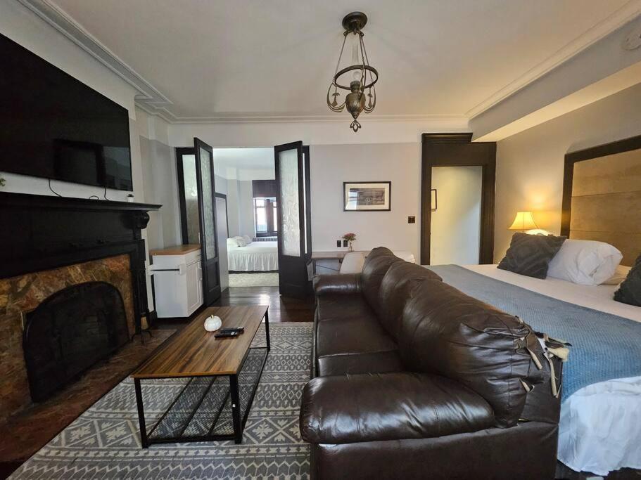 The Jennings At The Mansfield Midtown *