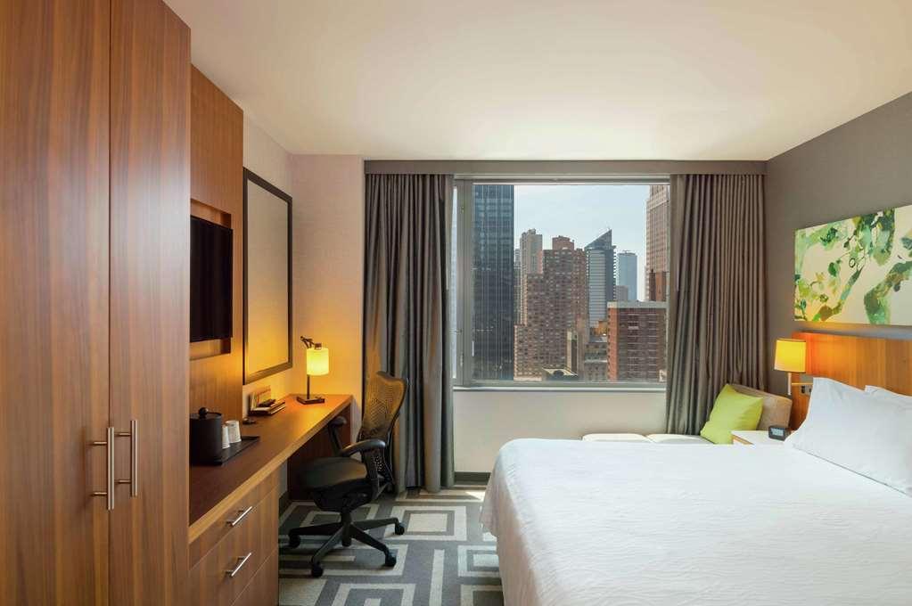 Hilton Garden Park South Hotel