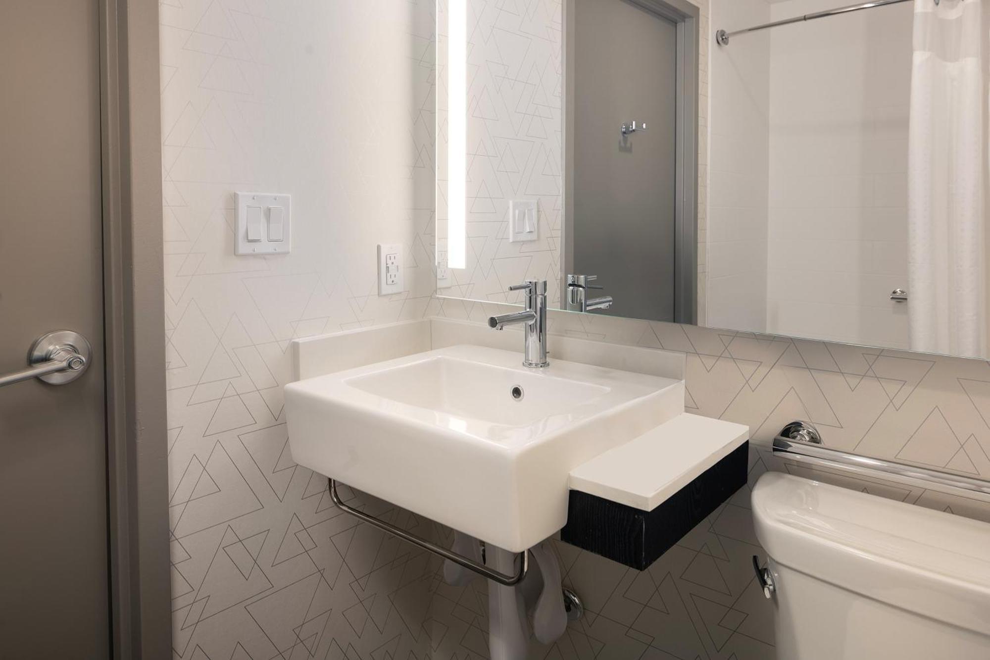Holiday Inn Express Nyc Chelsea - Nomad Area By Ihg Hotel