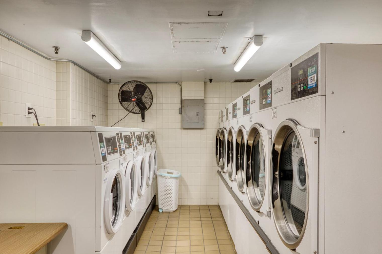 Chelsea 1br W Doorman Lounge Nr Food Hall Nyc-1196 Apartment *