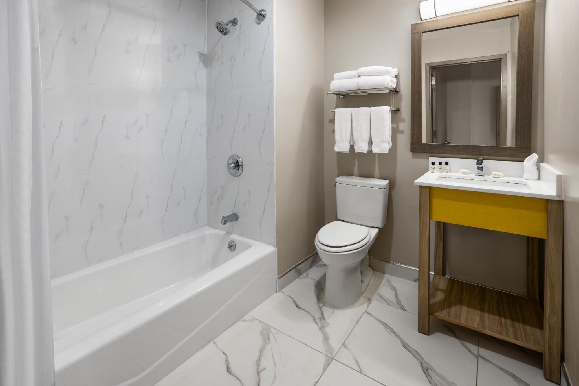 Days By Wyndham Staten Island