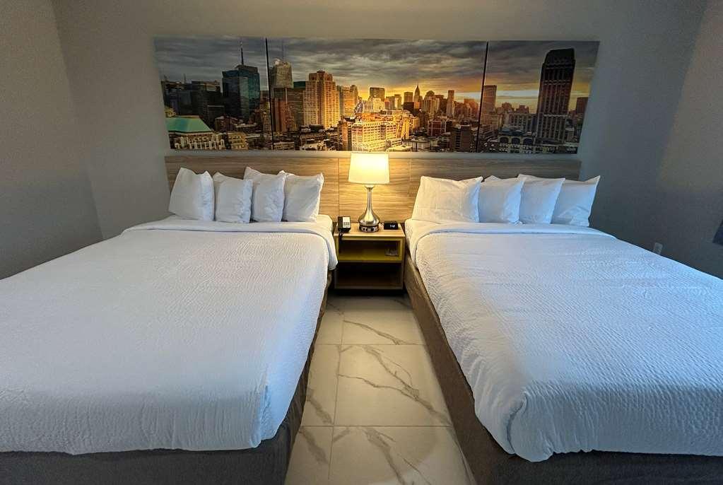 Days By Wyndham Staten Island Hotel 2*