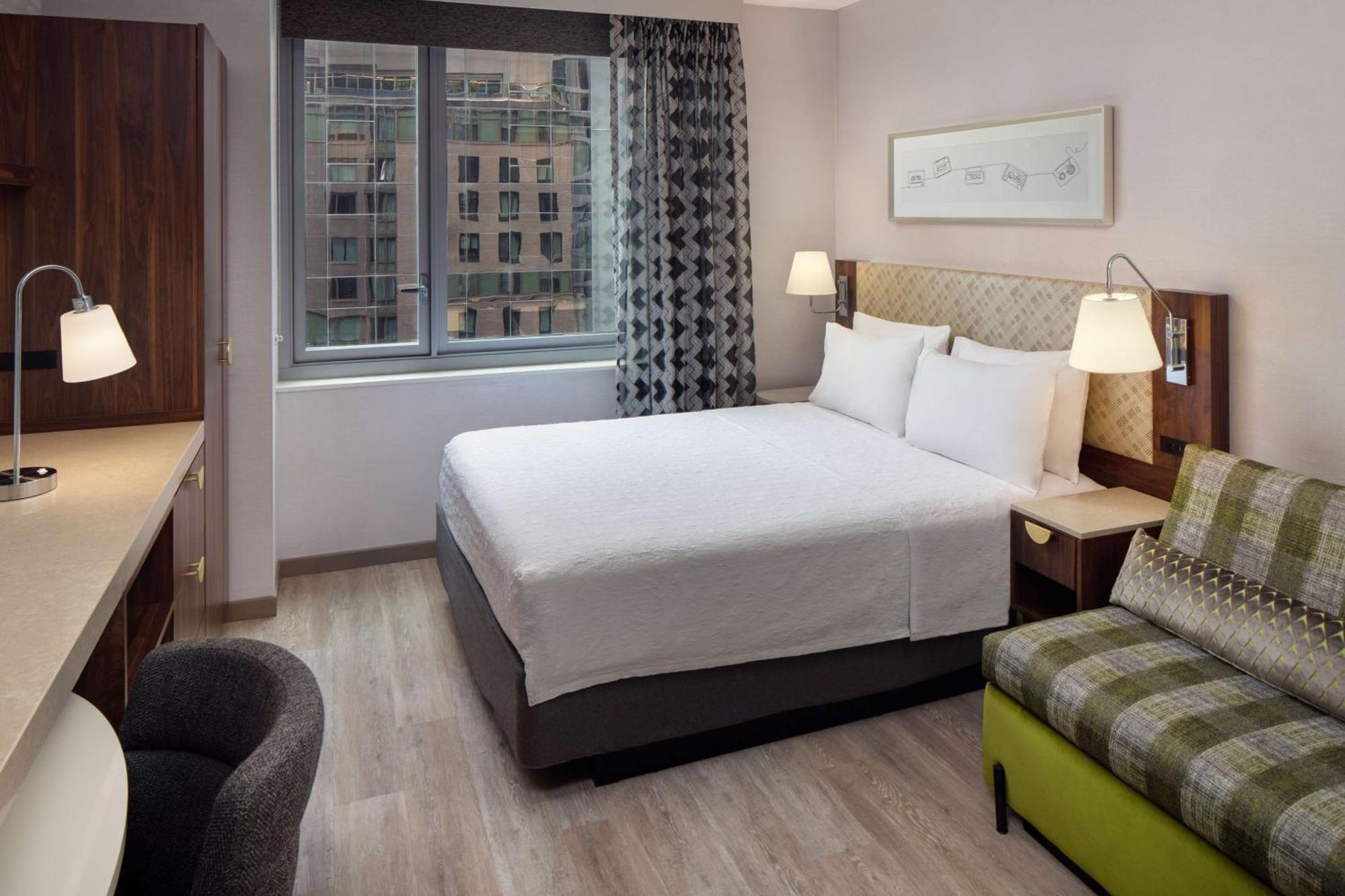 Home2 By Hilton Times Square Hotel 3*
