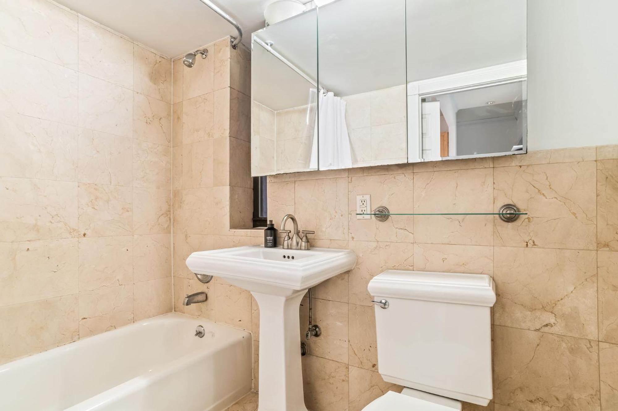 Cute 3bd 2bath Apartment