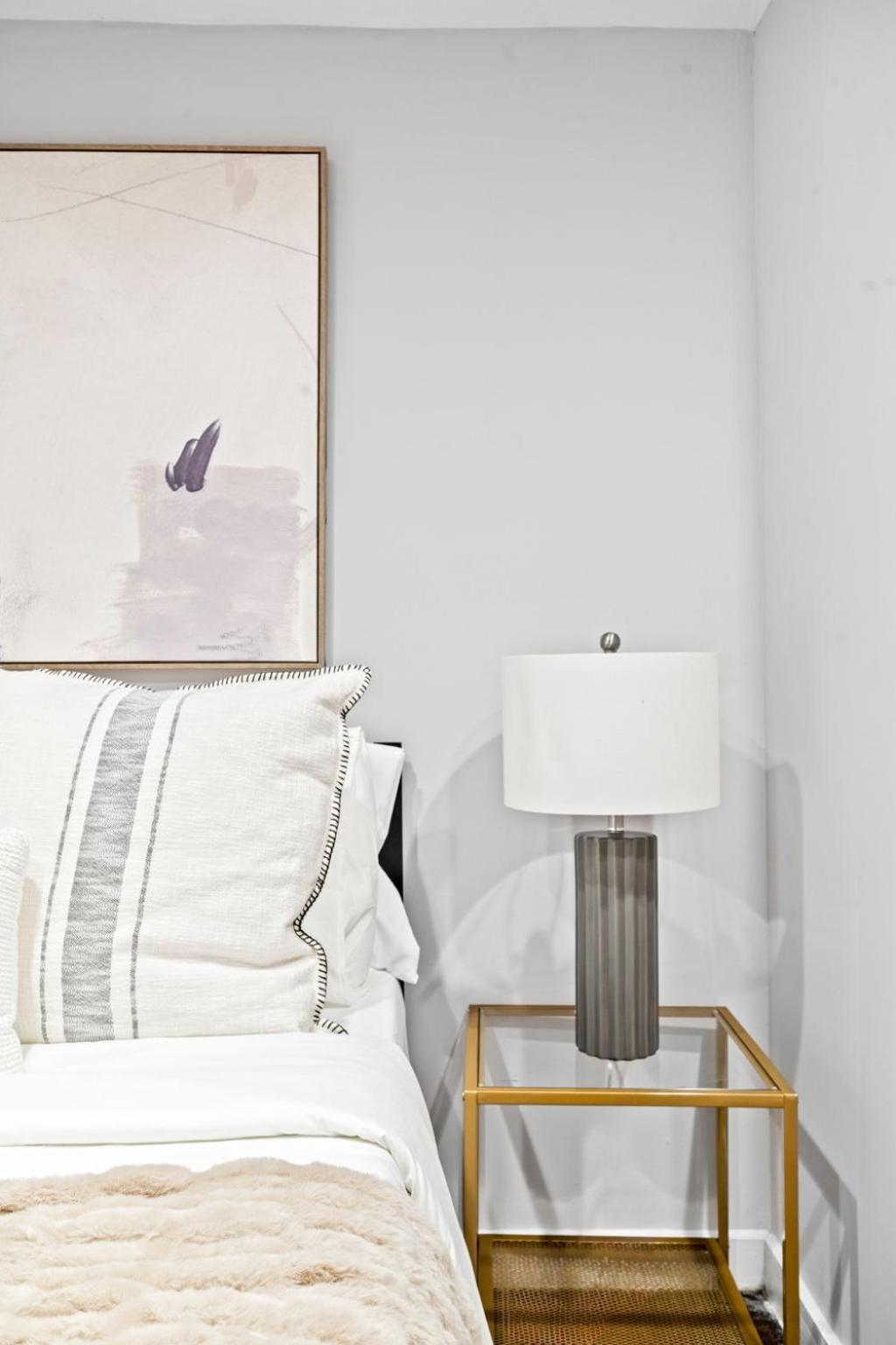 Chelsea Charm 2bd 1 Bath *