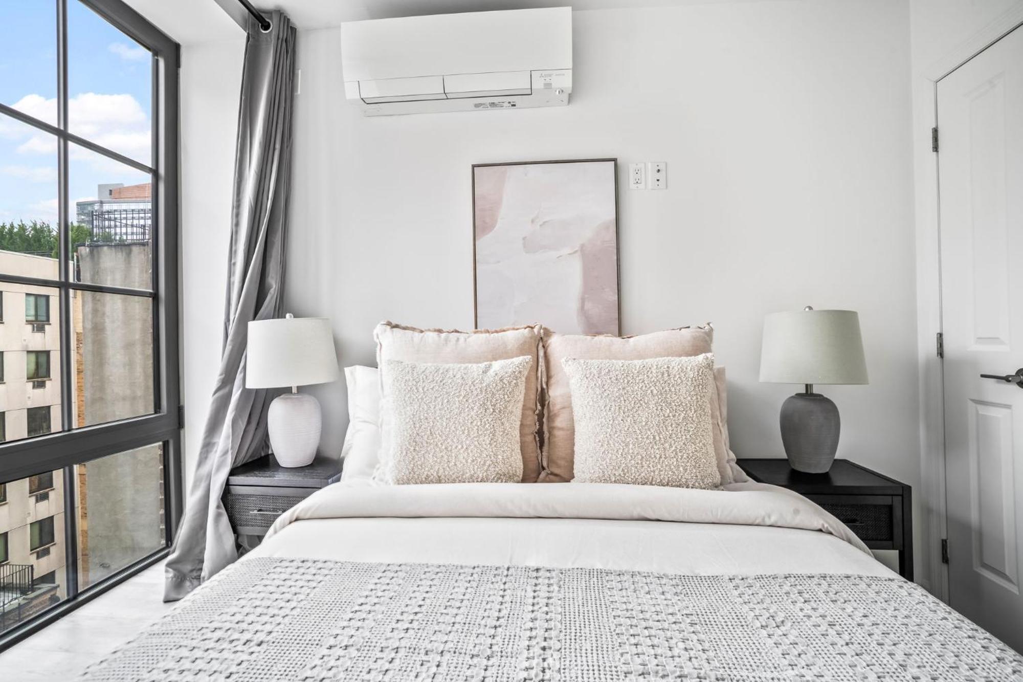 Apartment Modern 2-br With Southern Views *