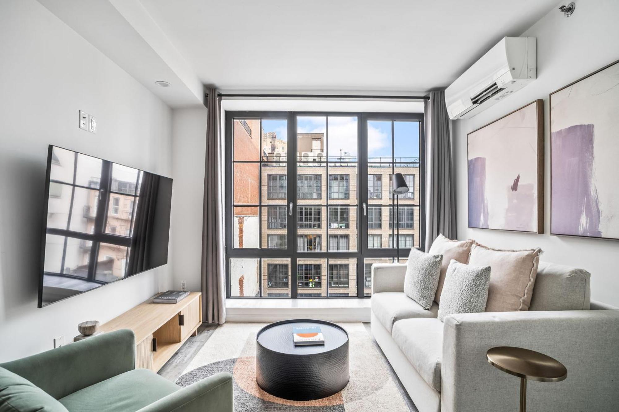 Modern 2-br With Southern Views * New York