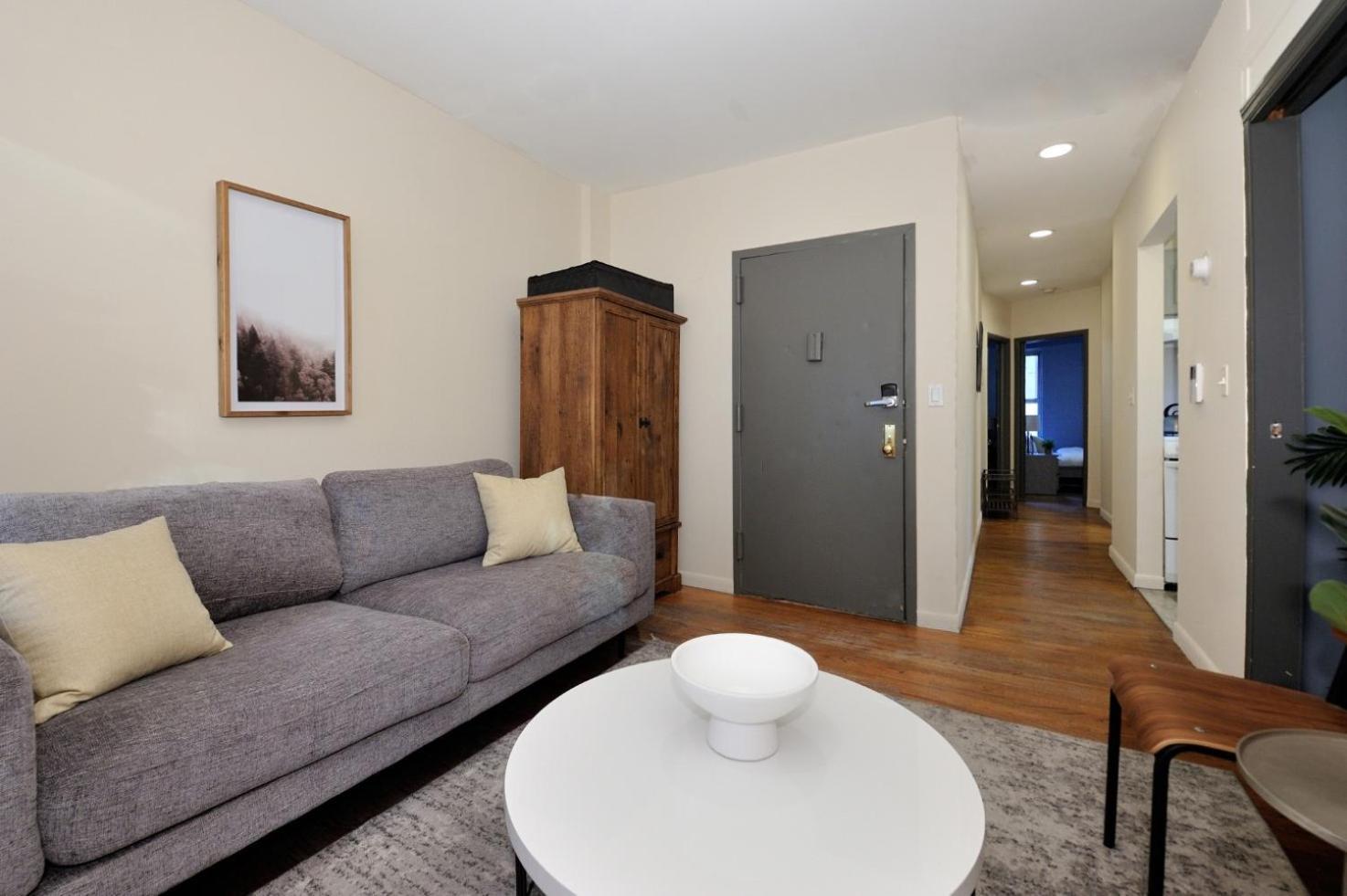 Monthly Nyc Rentals- Newly Designed 3 Bedroom Unit Apartment